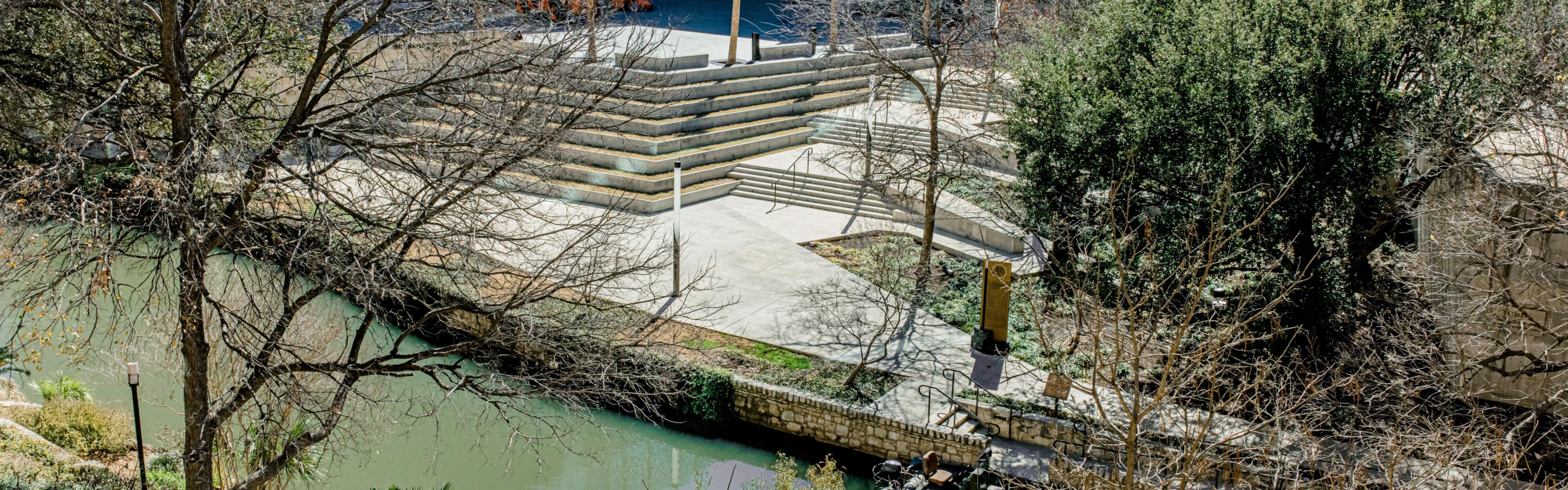 hotel-indigo-san-antonio-riverwalk-neighborhood-details