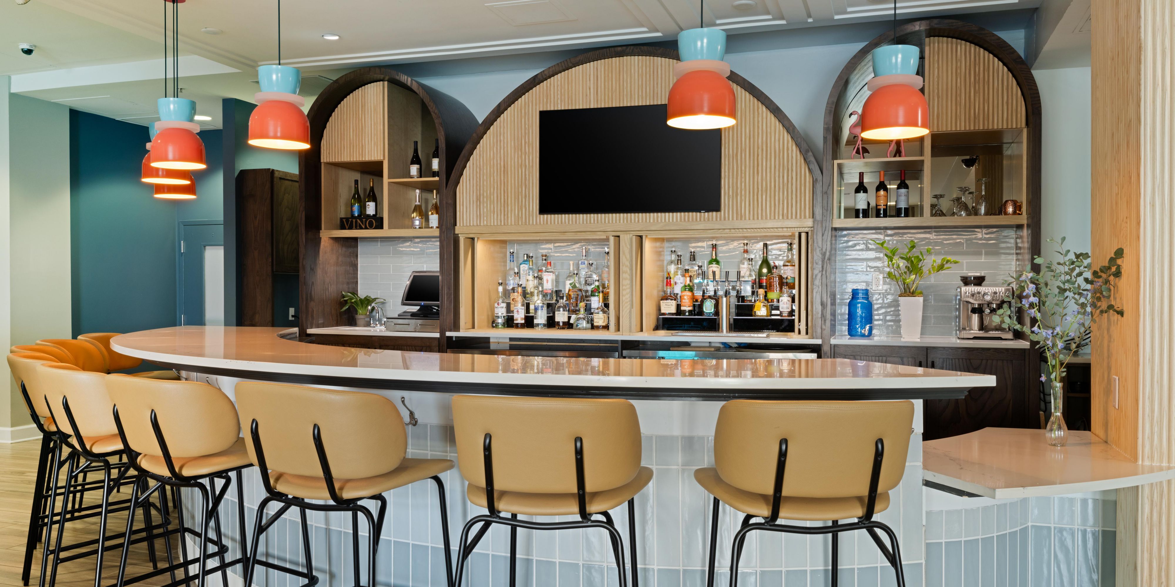 Serving breakfast, lunch, happy hour, and dinner daily, Offshore Tapas and Wine Bar showcases a menu inspired by American cuisine, featuring fresh seafood, inventive bar snacks, and a diverse selection of local brews. Savor handcrafted cocktails for a truly tropical experience.