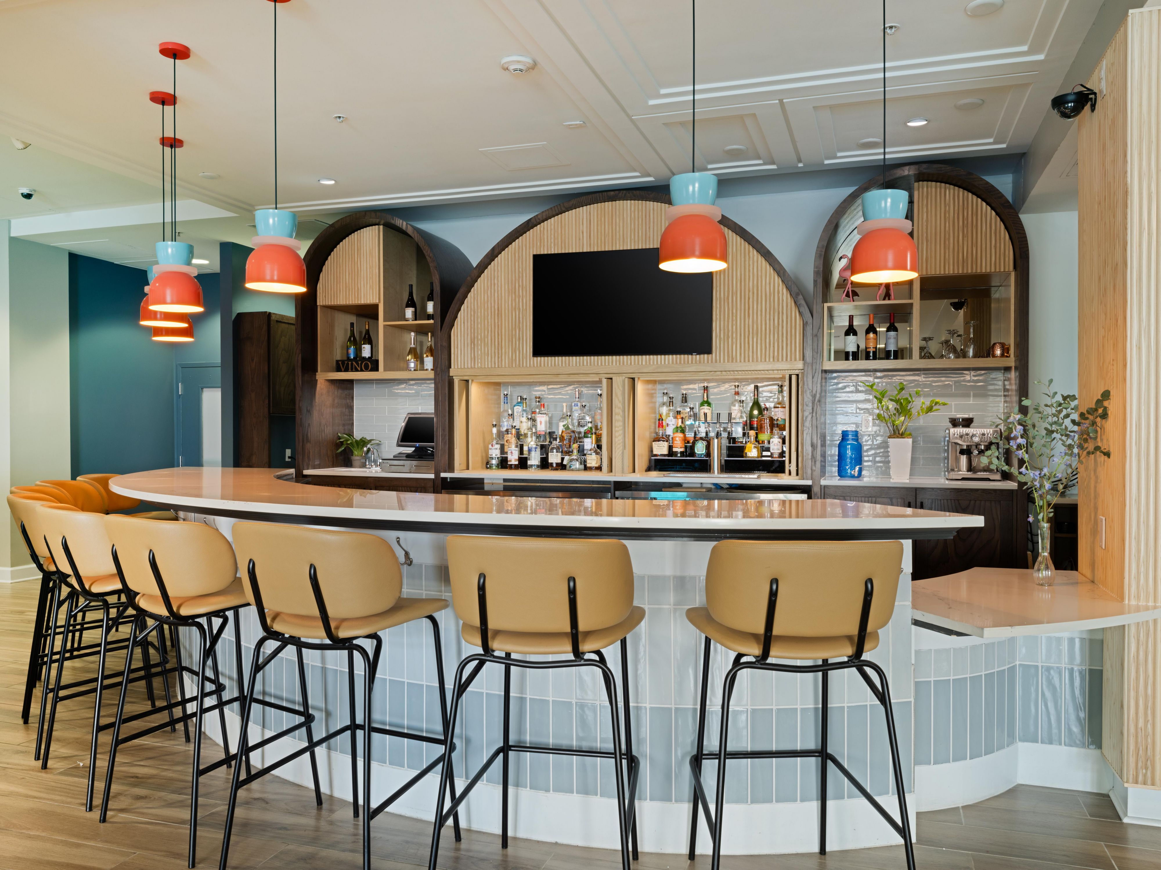 Serving breakfast, lunch, happy hour, and dinner daily, Offshore Tapas and Wine Bar showcases a menu inspired by American cuisine, featuring fresh seafood, inventive bar snacks, and a diverse selection of local brews. Savor handcrafted cocktails for a truly tropical experience.