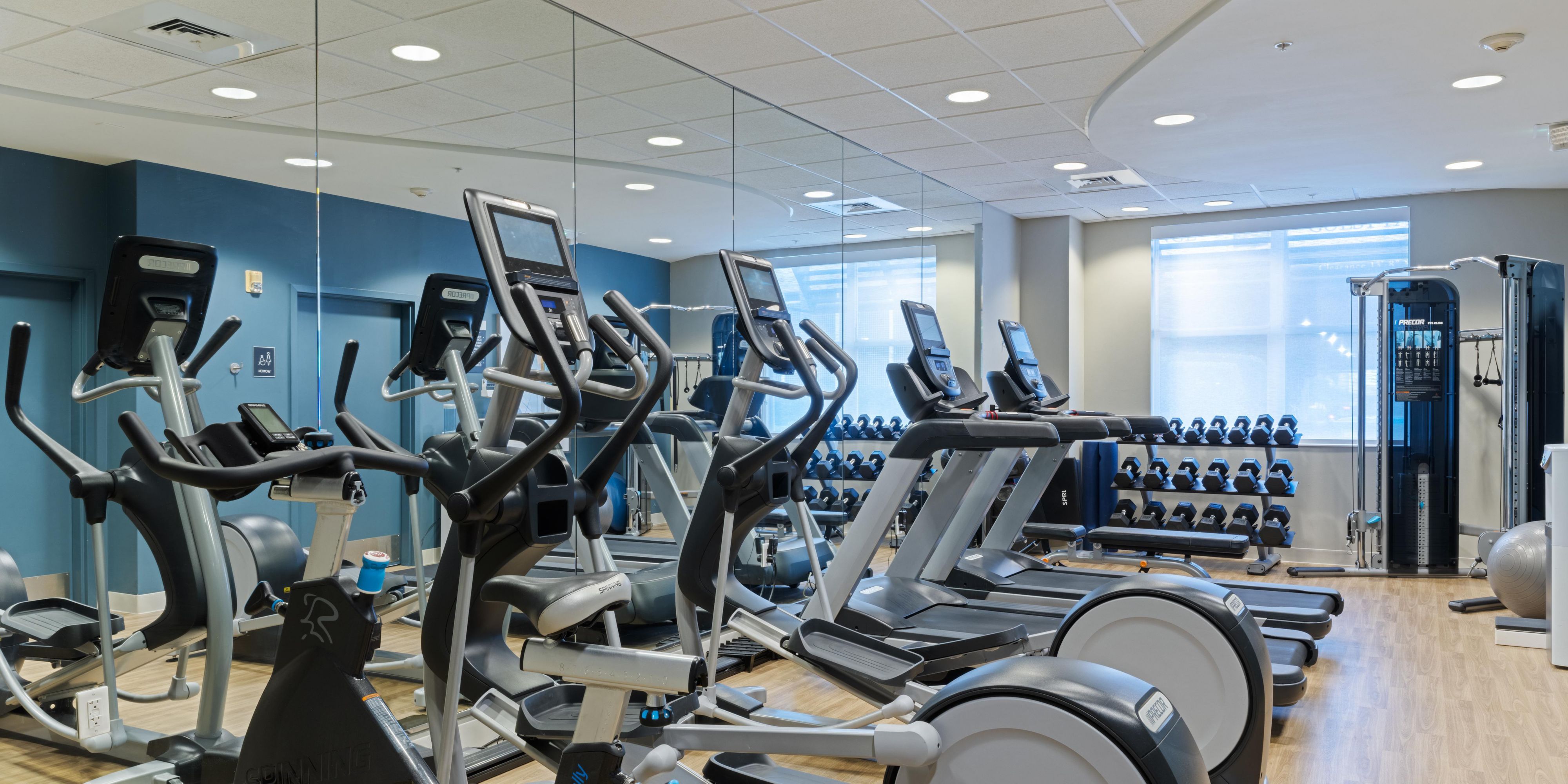 With state-of-the-art LifeFitness equipment, our 24-hour fitness center provides an ideal space for a fulfilling workout. Take advantage of treadmills, ellipticals, and exercise bikes for cardio and weights and yoga mats for strengthening and toning.