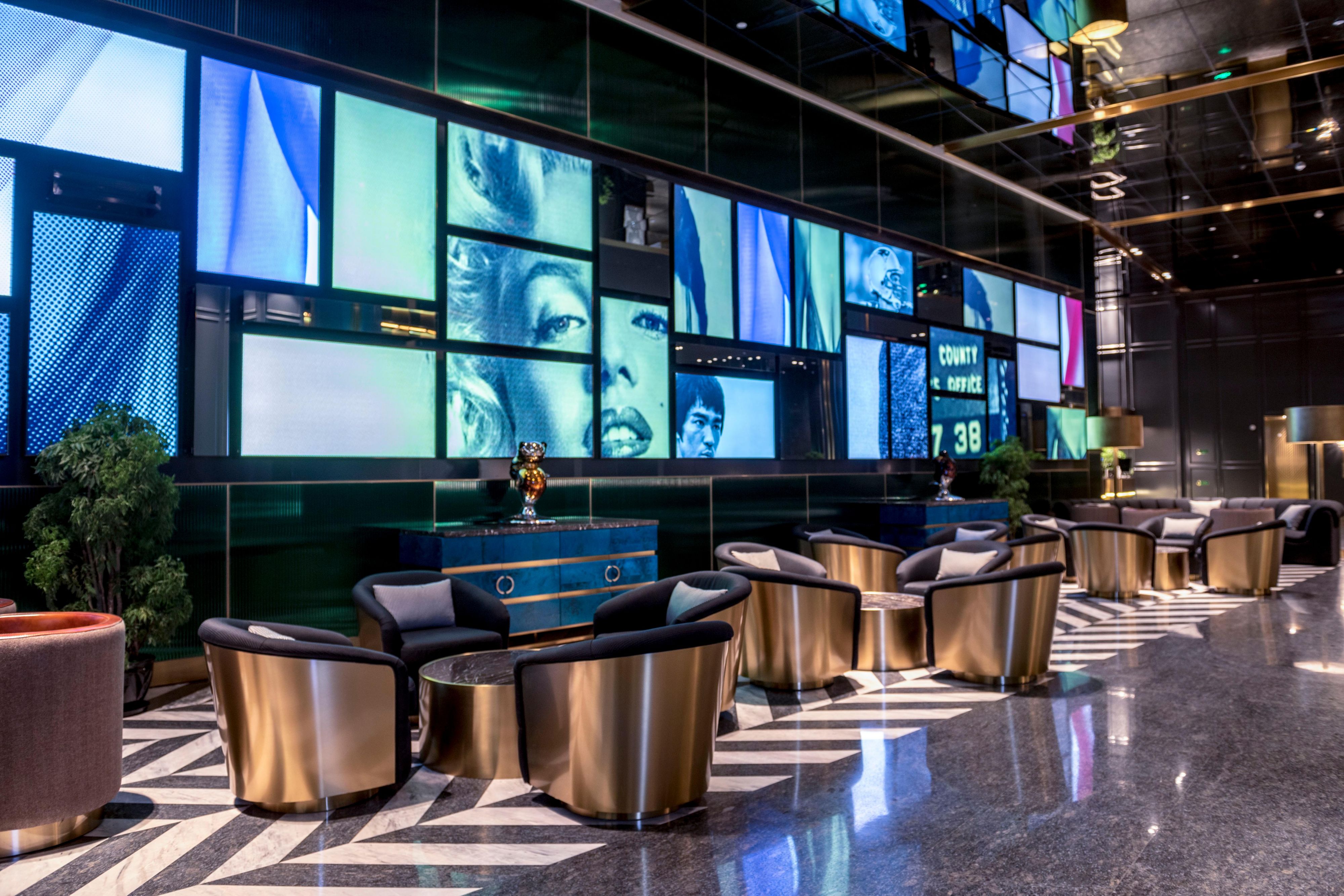 Decorated with Shanghai culture, Hotel Indigo Shanghai Jing’An is like a big movie theater and now Hotel Indigo Shanghai Jing’An becomes a new fashionista gathering center in the Jing’An district.
