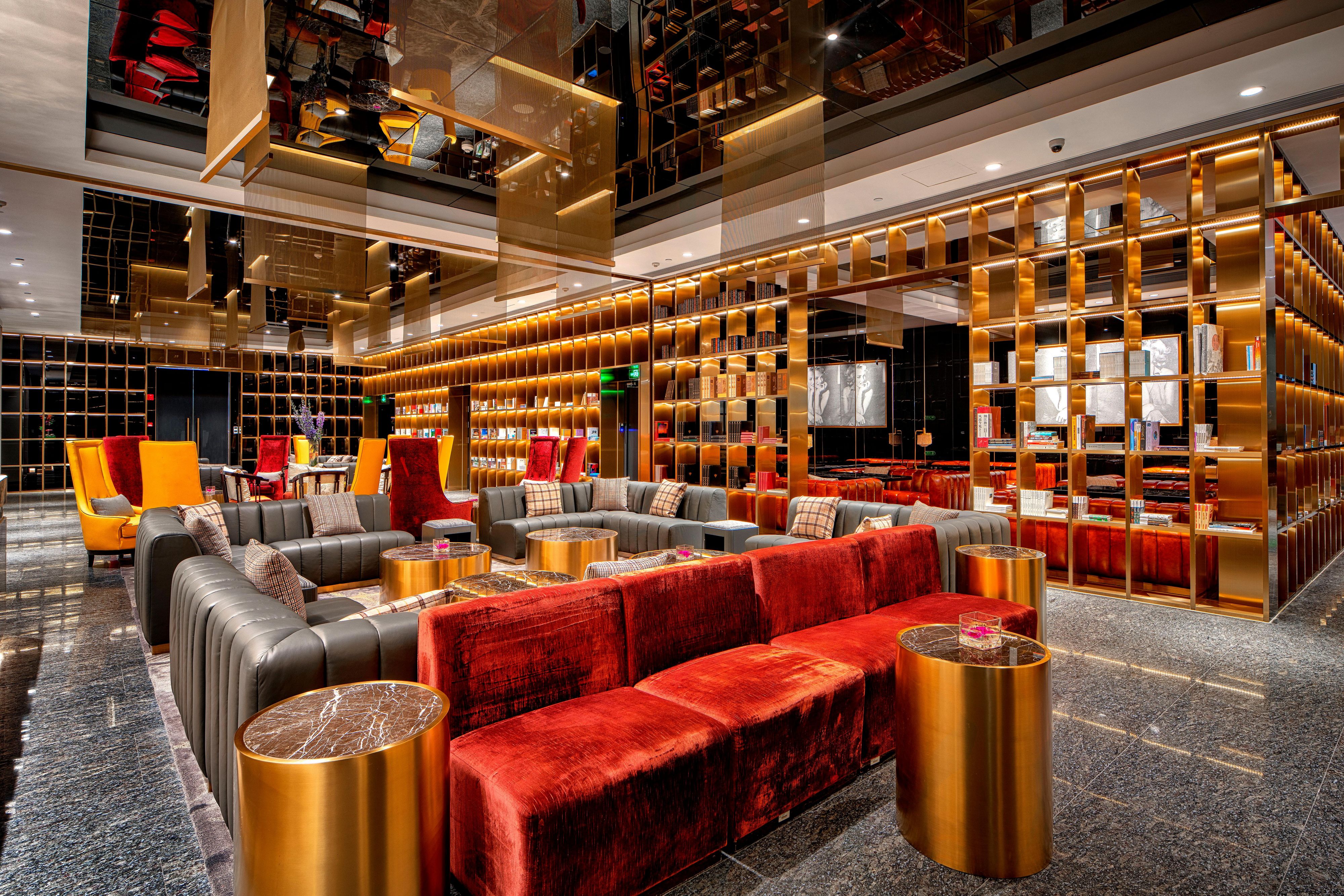 Unique Shell Library and culture salon bring you spiritual nourishment of Shanghai regional culture, An ideal place without leaving the comfort of the hotel.