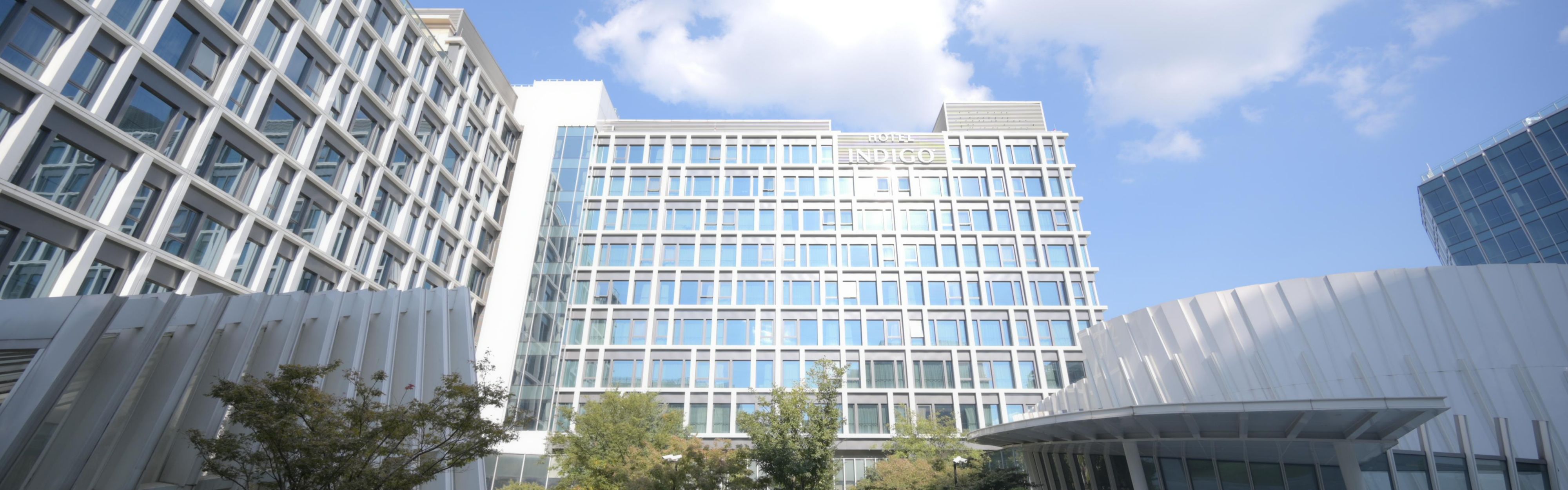 $ hotelInfo.mediaDetails.welcomePhotos.primaryPhoto.caption}