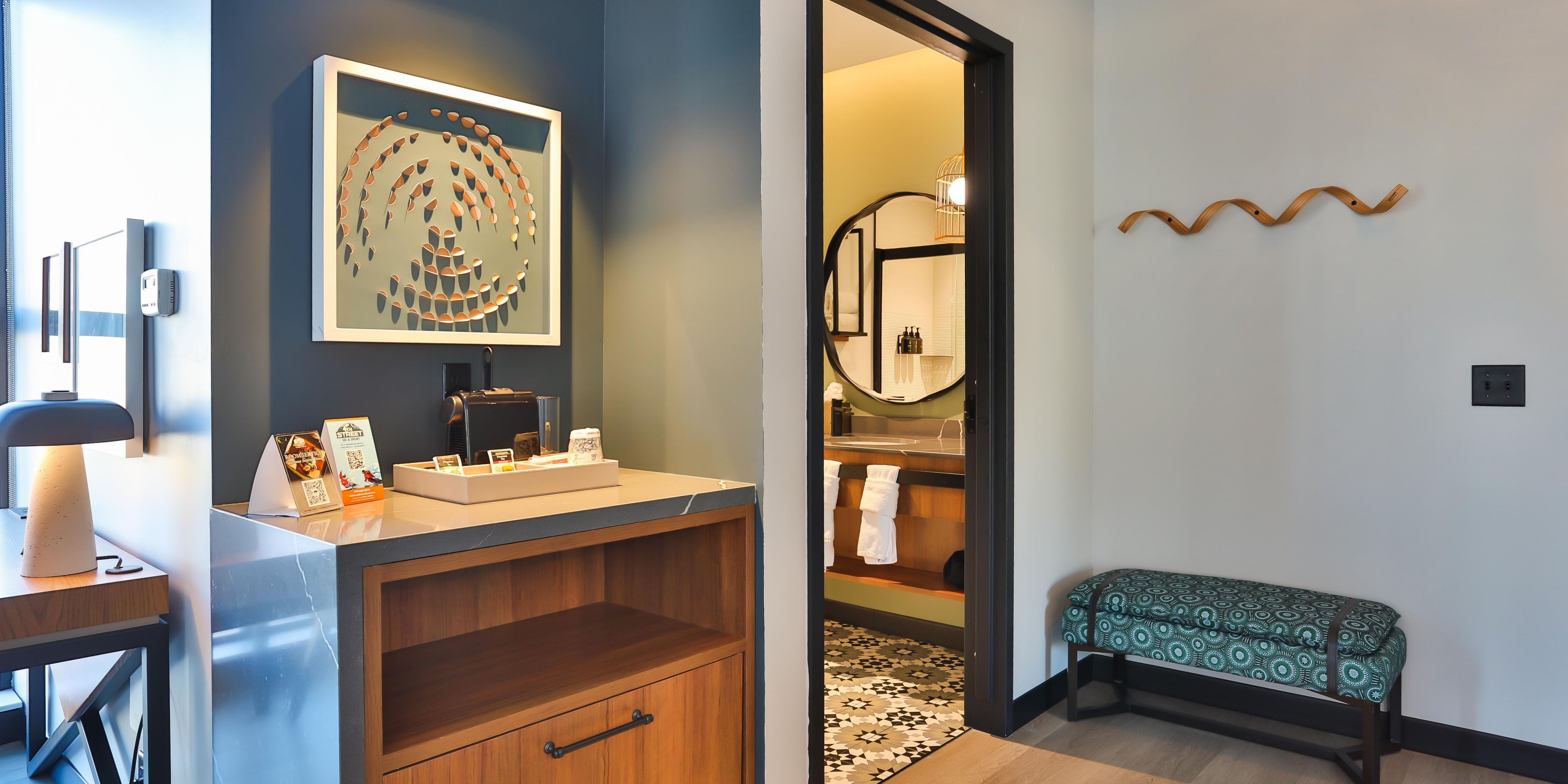 Mountain-inspired guest room near Outlets at Silverthorne