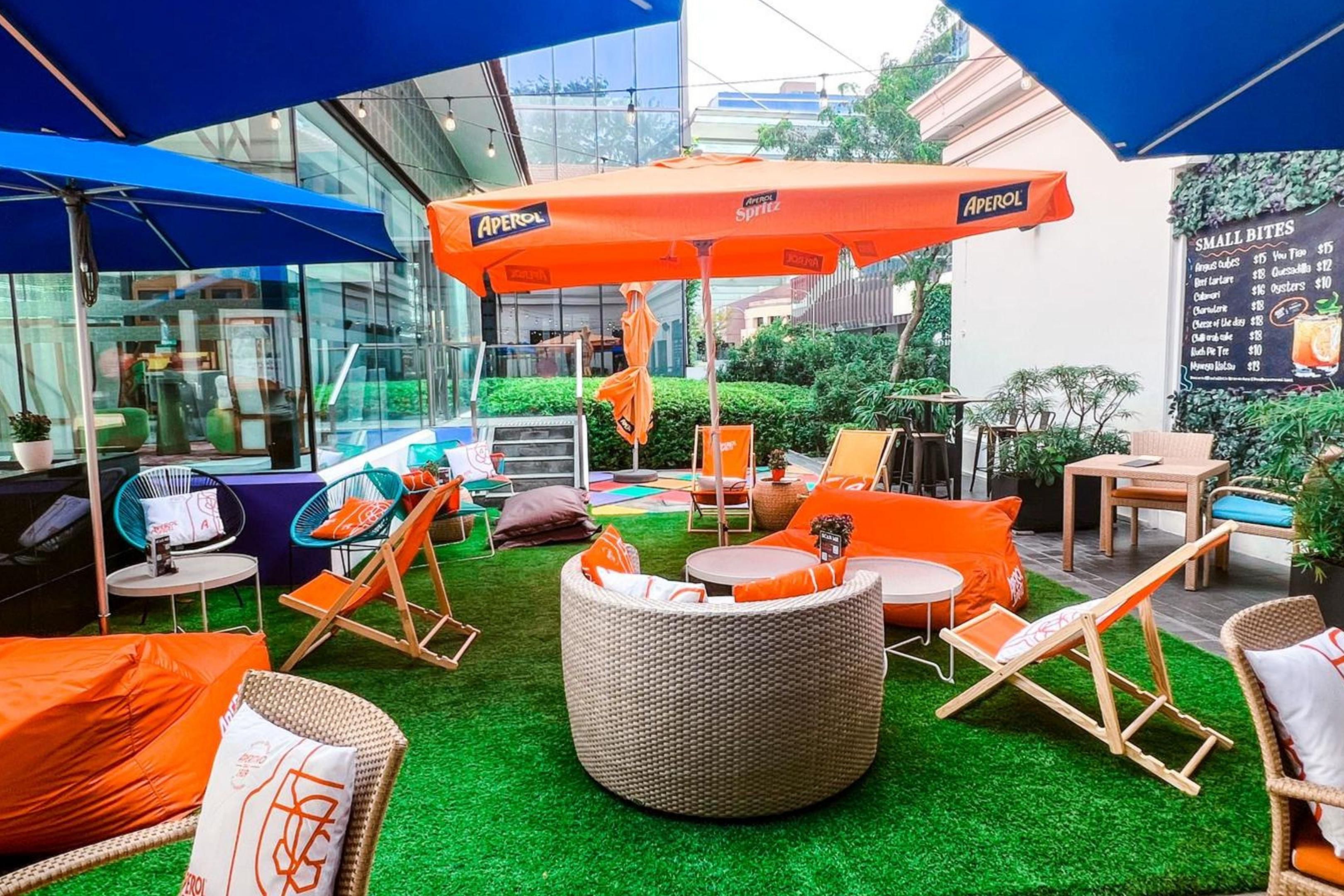 A perfect spot awaits you and your pets to unwind and indulge at Hotel Indigo Garden. Serving chef's specialty dishes to match with our carefully chosen drinks, beers, and wines. Opens daily from 12pm to 10pm.