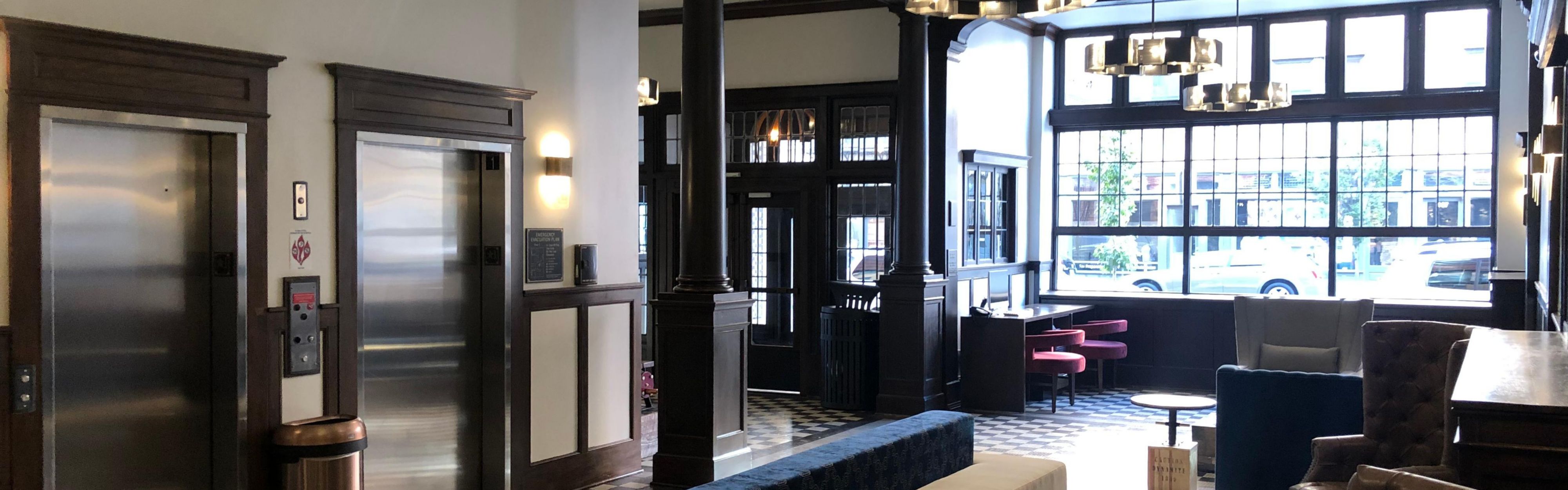 $hotelInfo.mediaDetails.welcomePhotos.primaryPhoto.caption}