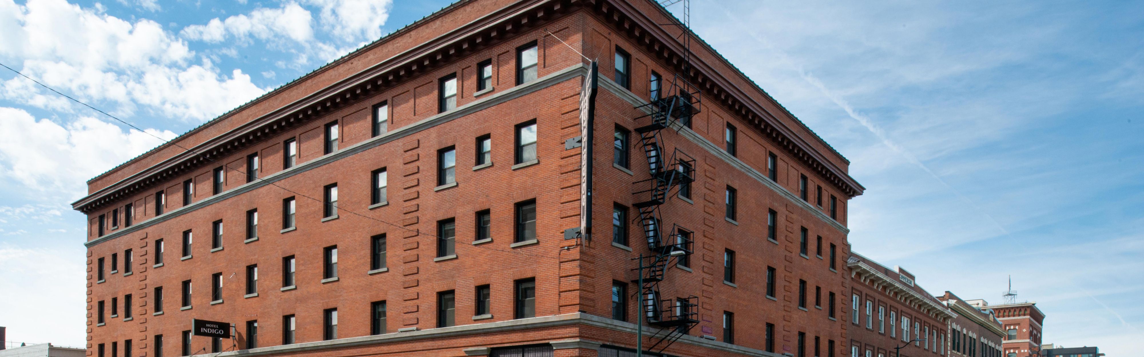 $hotelInfo.mediaDetails.welcomePhotos.primaryPhoto.caption}