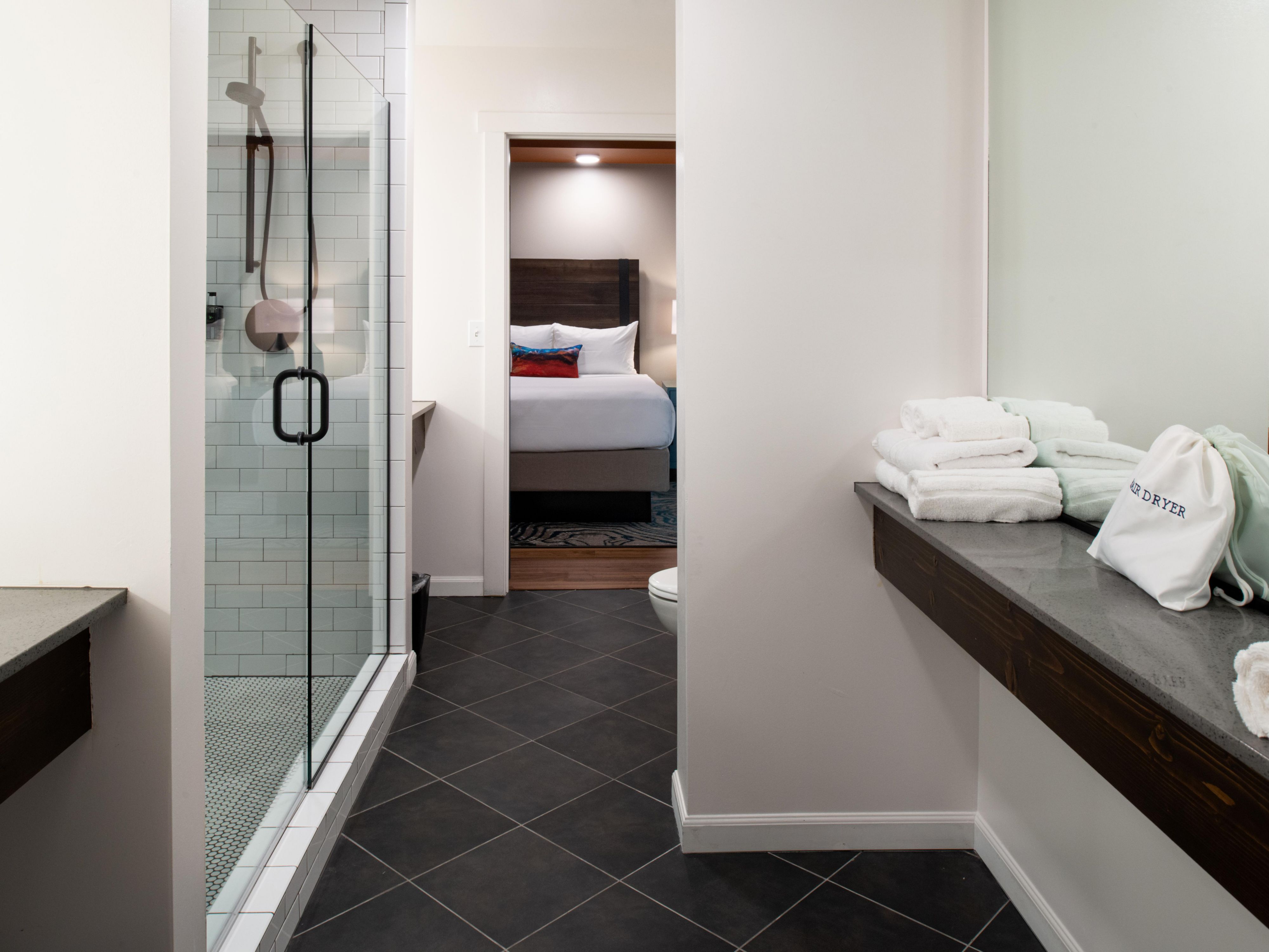 Spacious bathrooms to get ready before a long day!