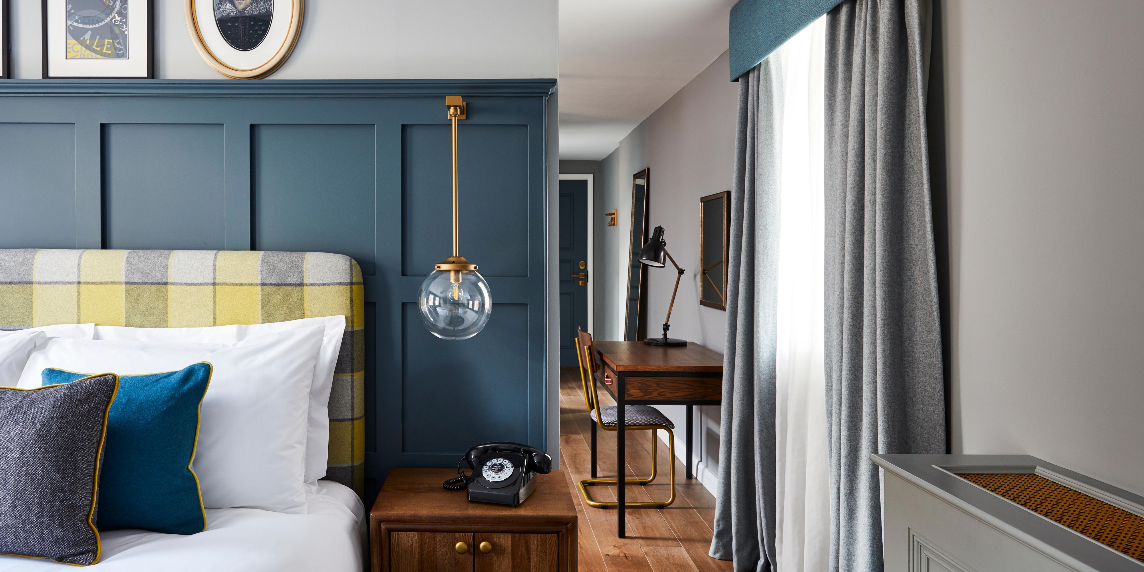 Contemporary Design King Suite Bedroom