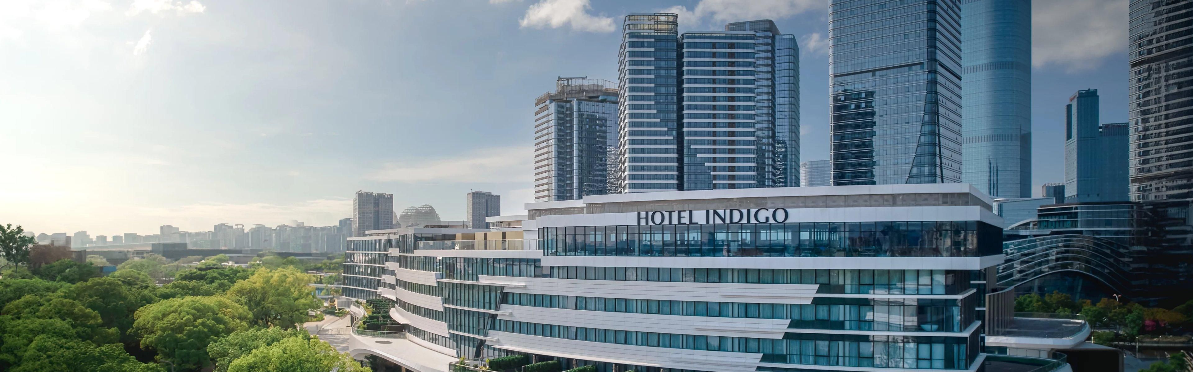 $hotelInfo.mediaDetails.welcomePhotos.primaryPhoto.caption}