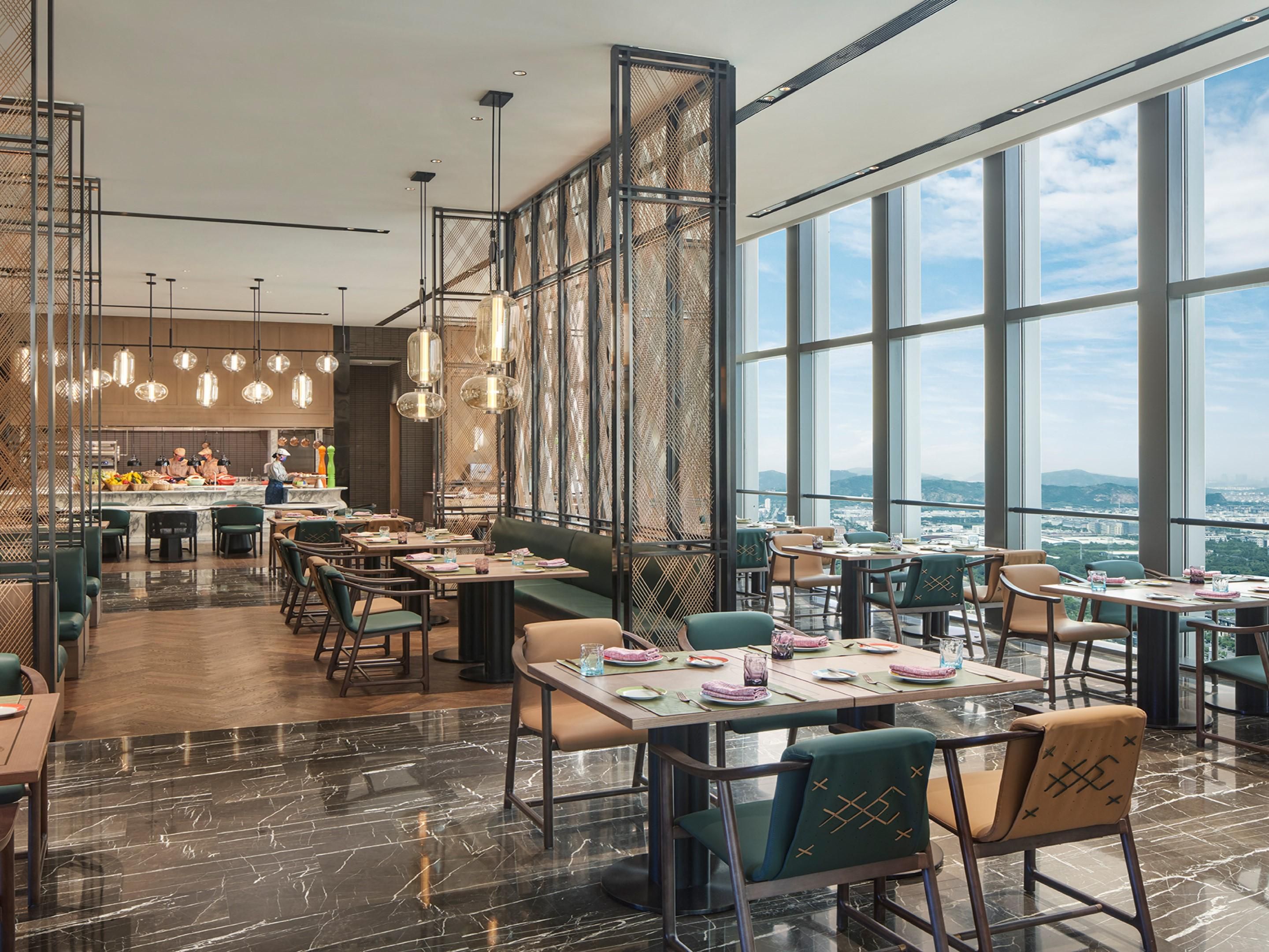 Pier 46, a neighborhood restaurant located at the 46 floor offers Mediterranean cuisine with a “twist” utilizing locally sourced seasonal ingredients. All this can be experienced gazing through our 270 degree floor-to-ceiling windows, Where the legendary Huqiu Tower, a timeless sentinel of the old city, graces the horizon.