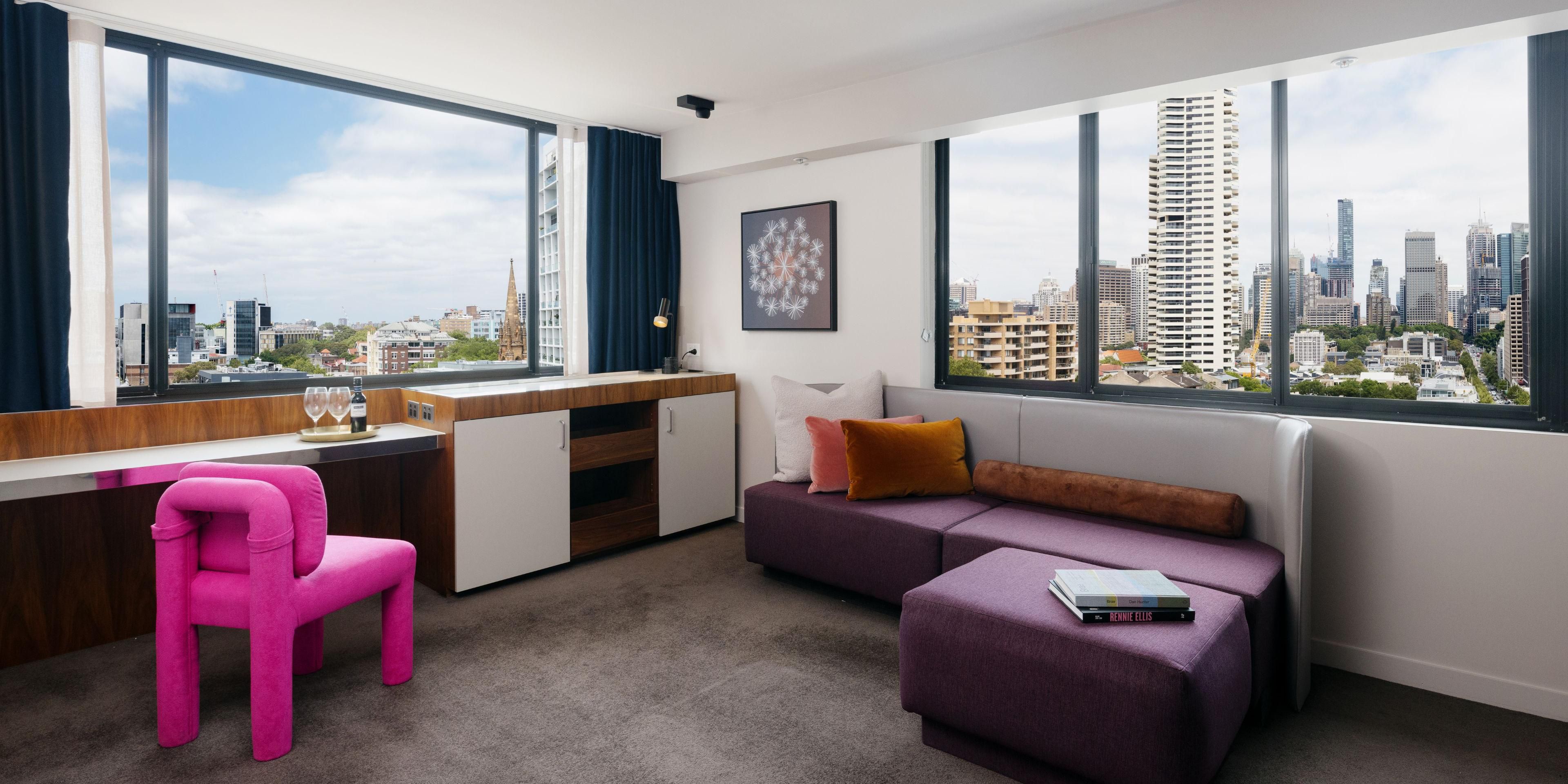 1 Bedroom Suite City Skyline View