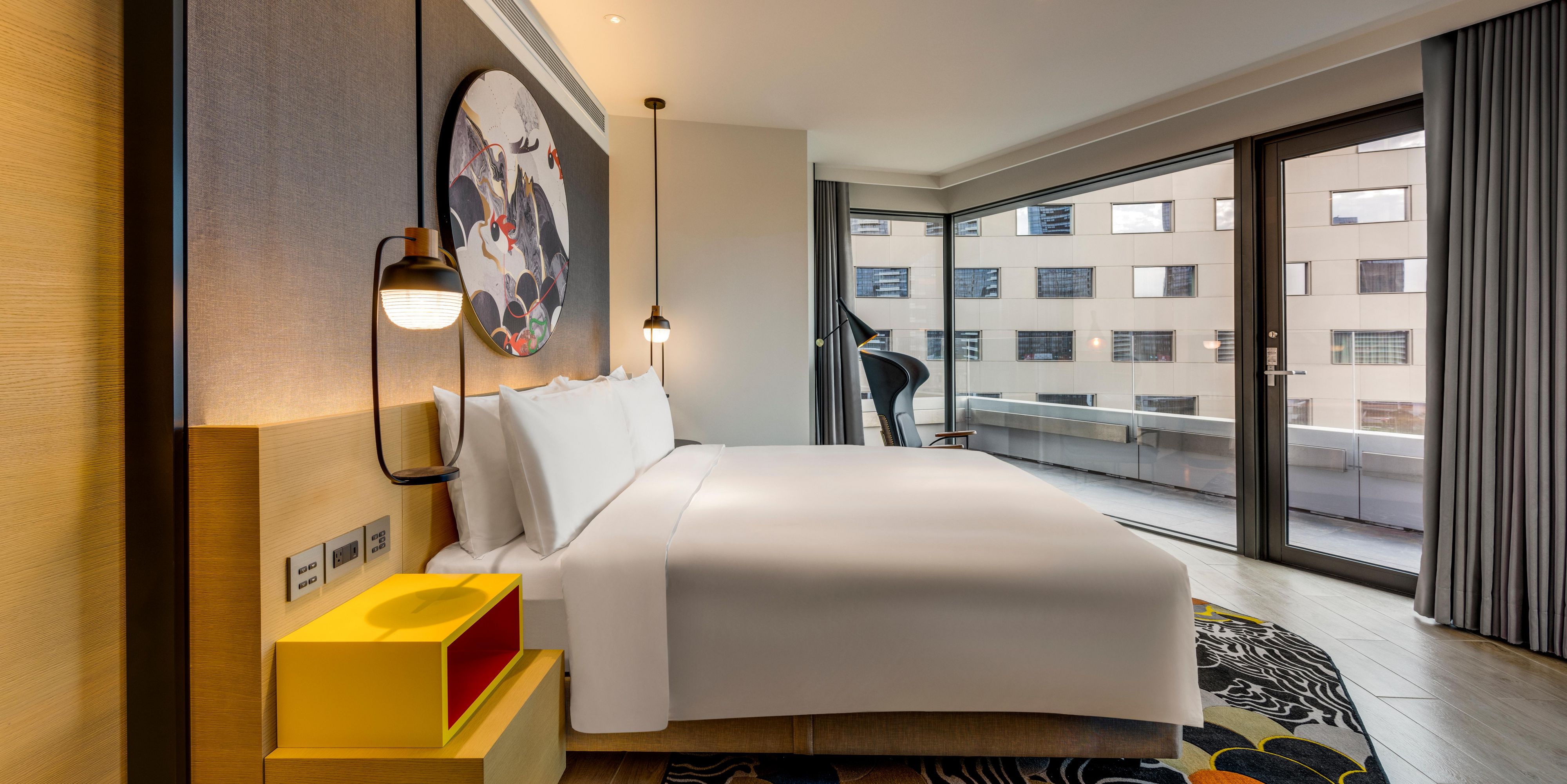 1 King Premium Suite