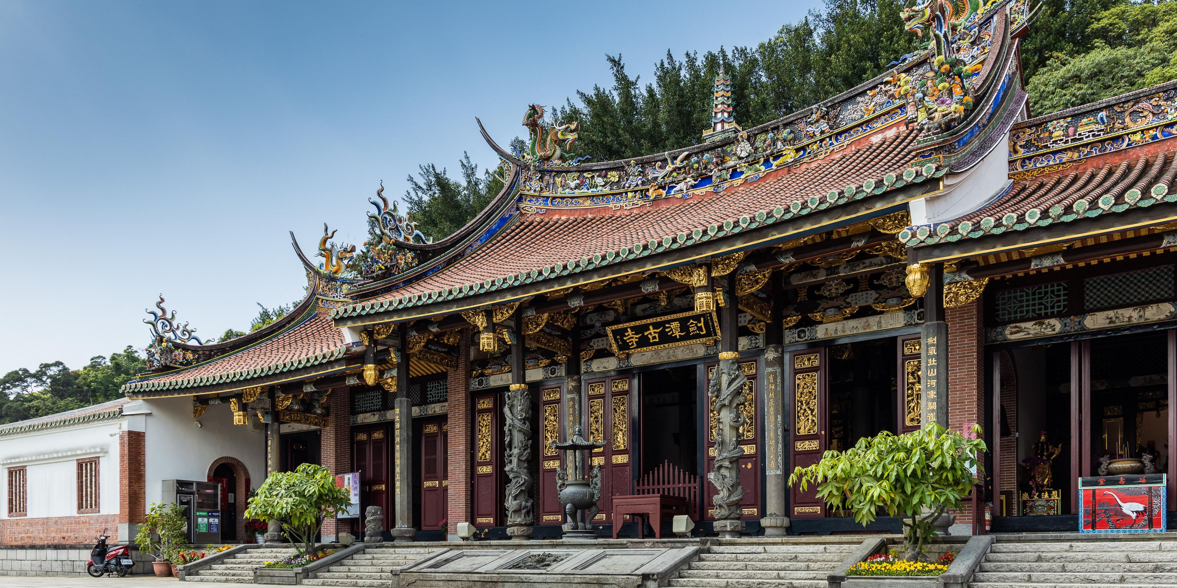 Jiantan Temple