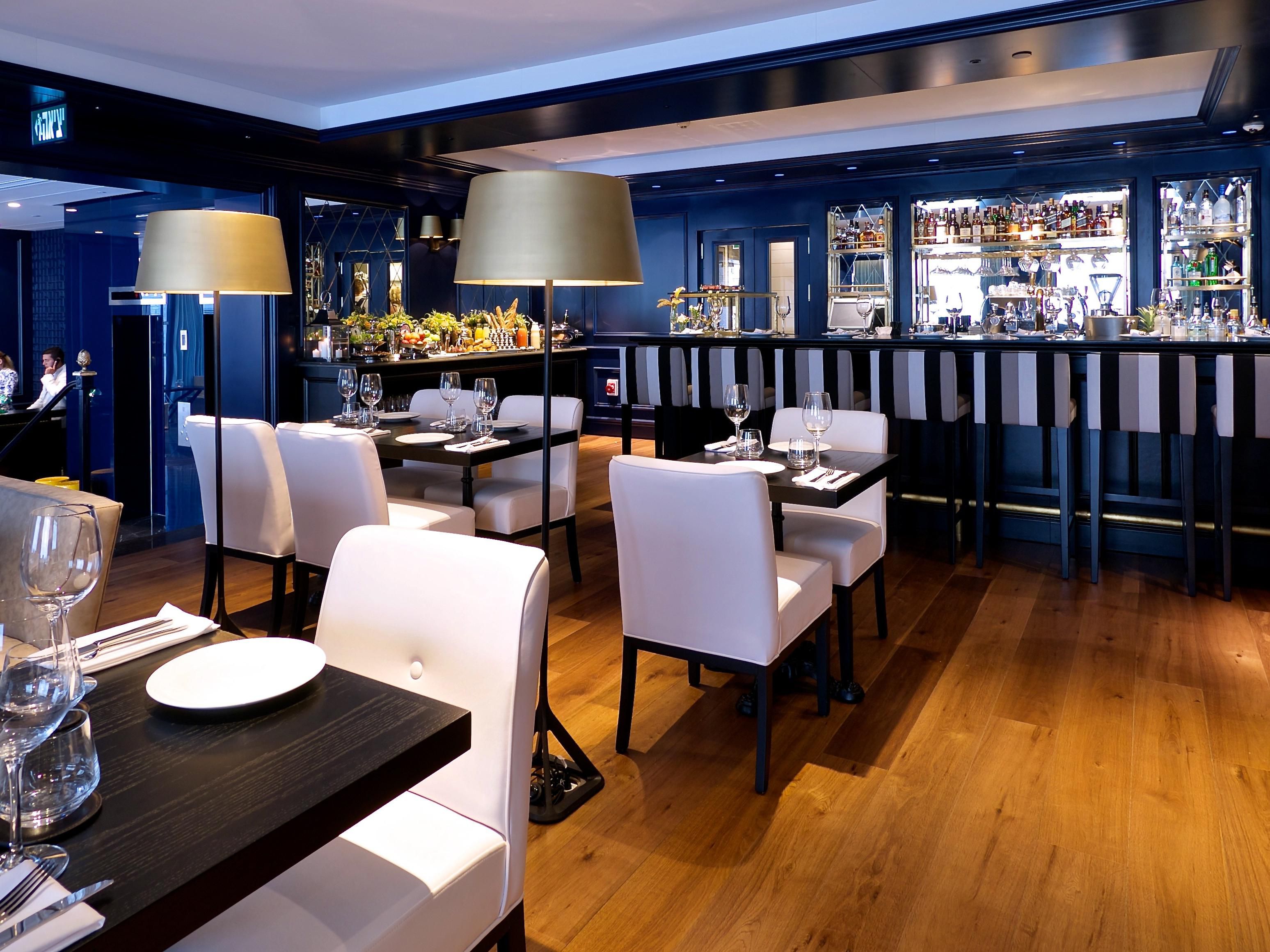 Blackstone Bistro & Lounge
