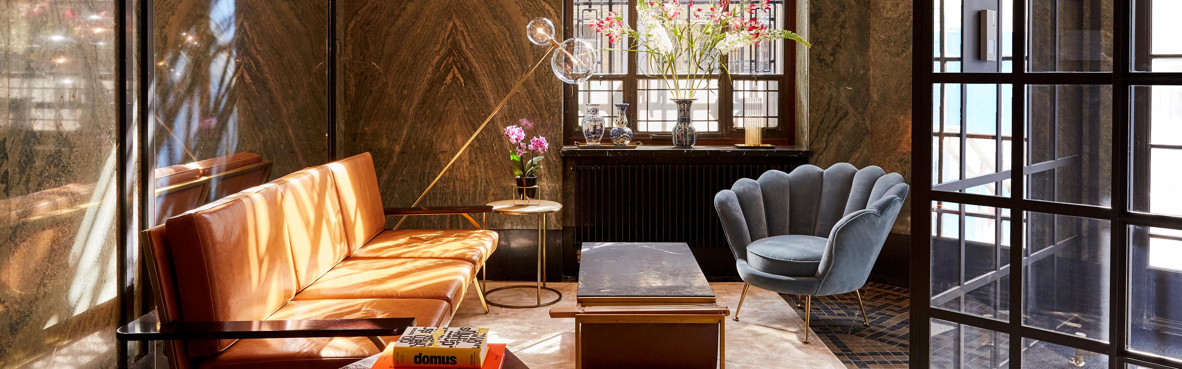 $hotelInfo.mediaDetails.welcomePhotos.primaryPhoto.caption}