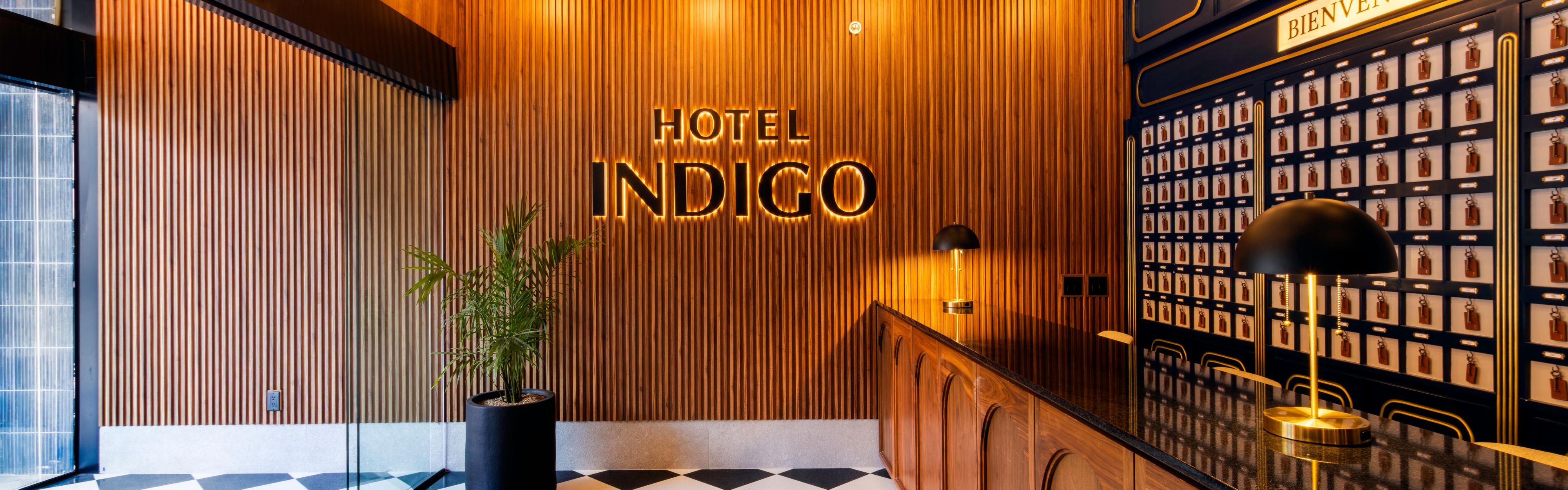 $hotelInfo.mediaDetails.welcomePhotos.privaryPhoto.caption}