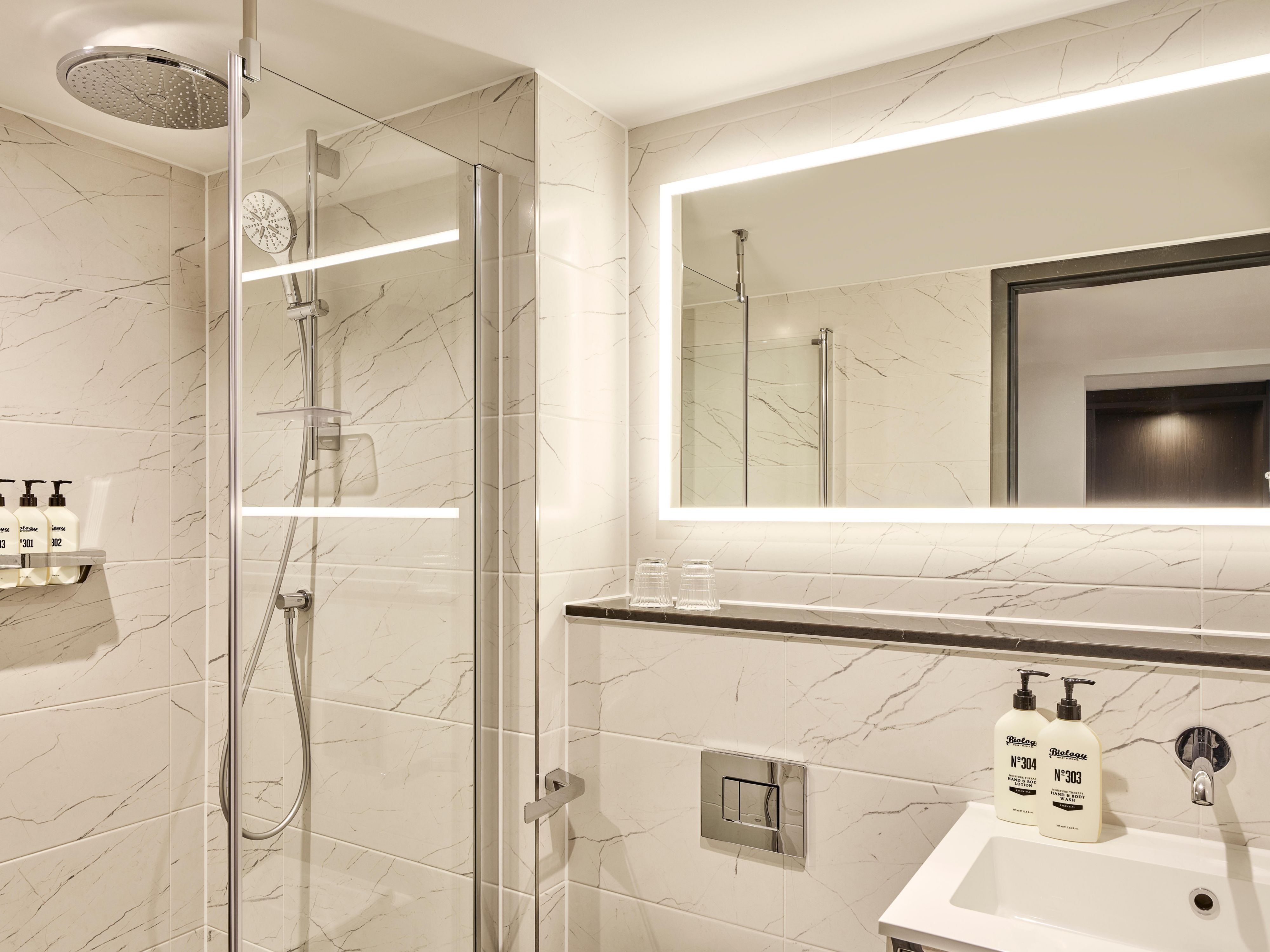 Refresh your senses and unwind fully after a day by the sea.