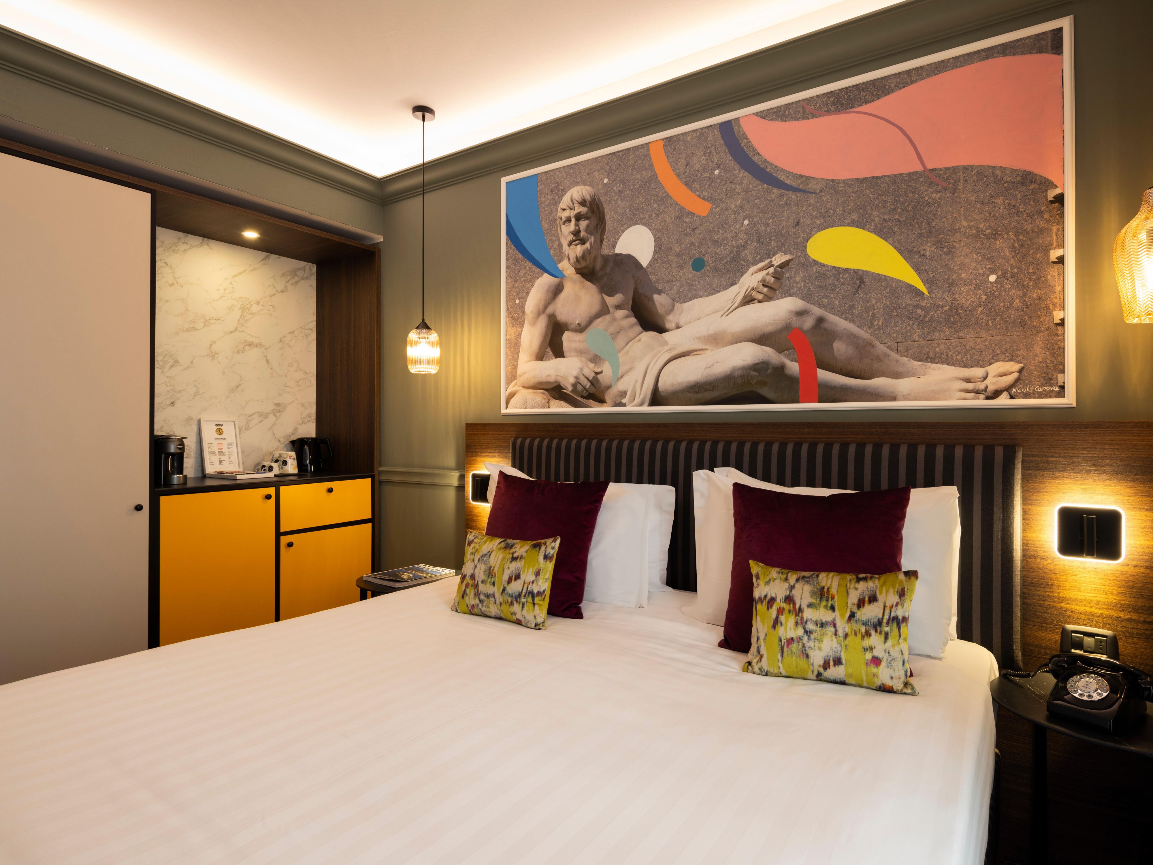 Queen Bed Guest Room