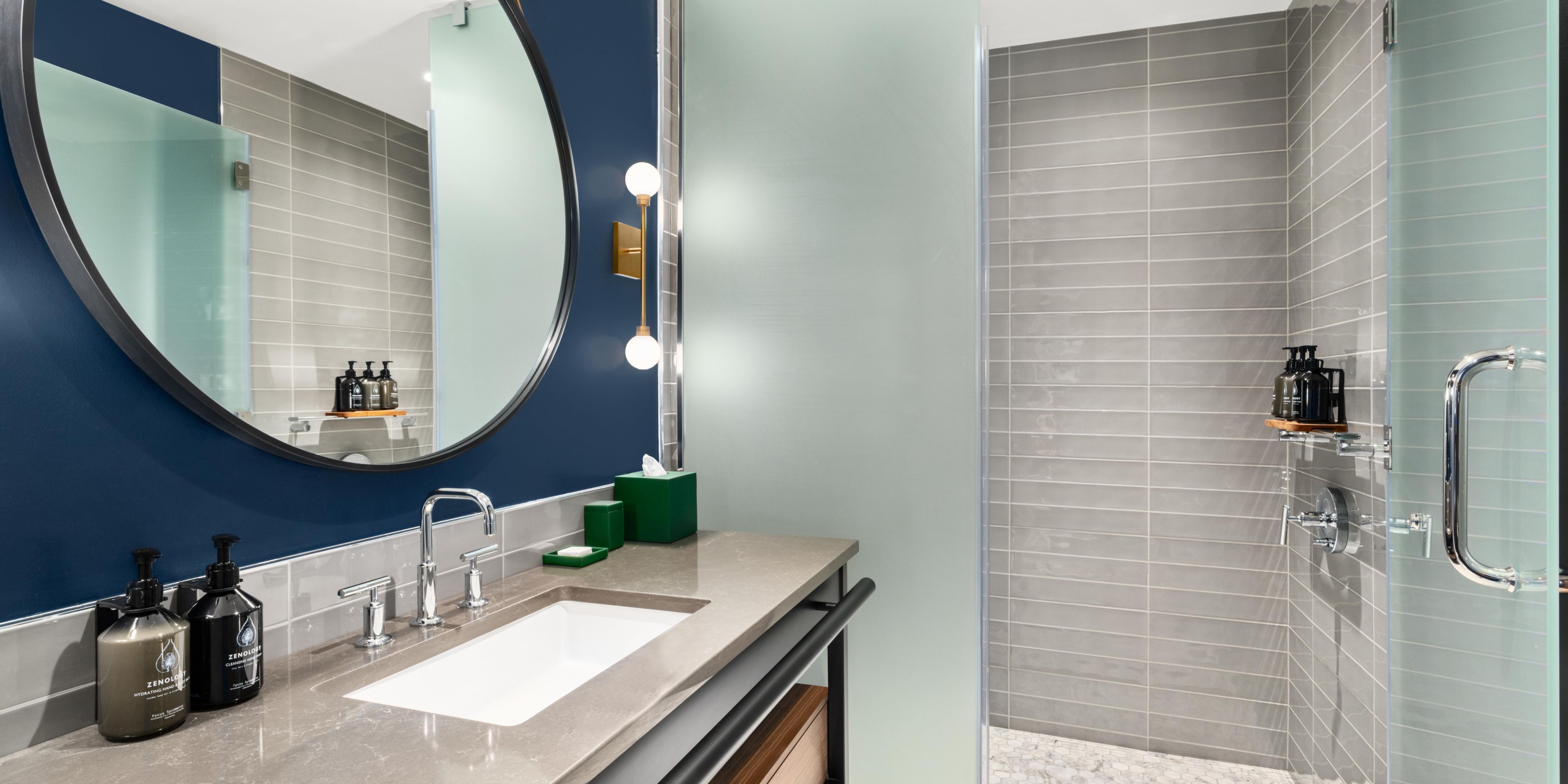 Enjoy our bright and spacious bath area in all guest rooms. 