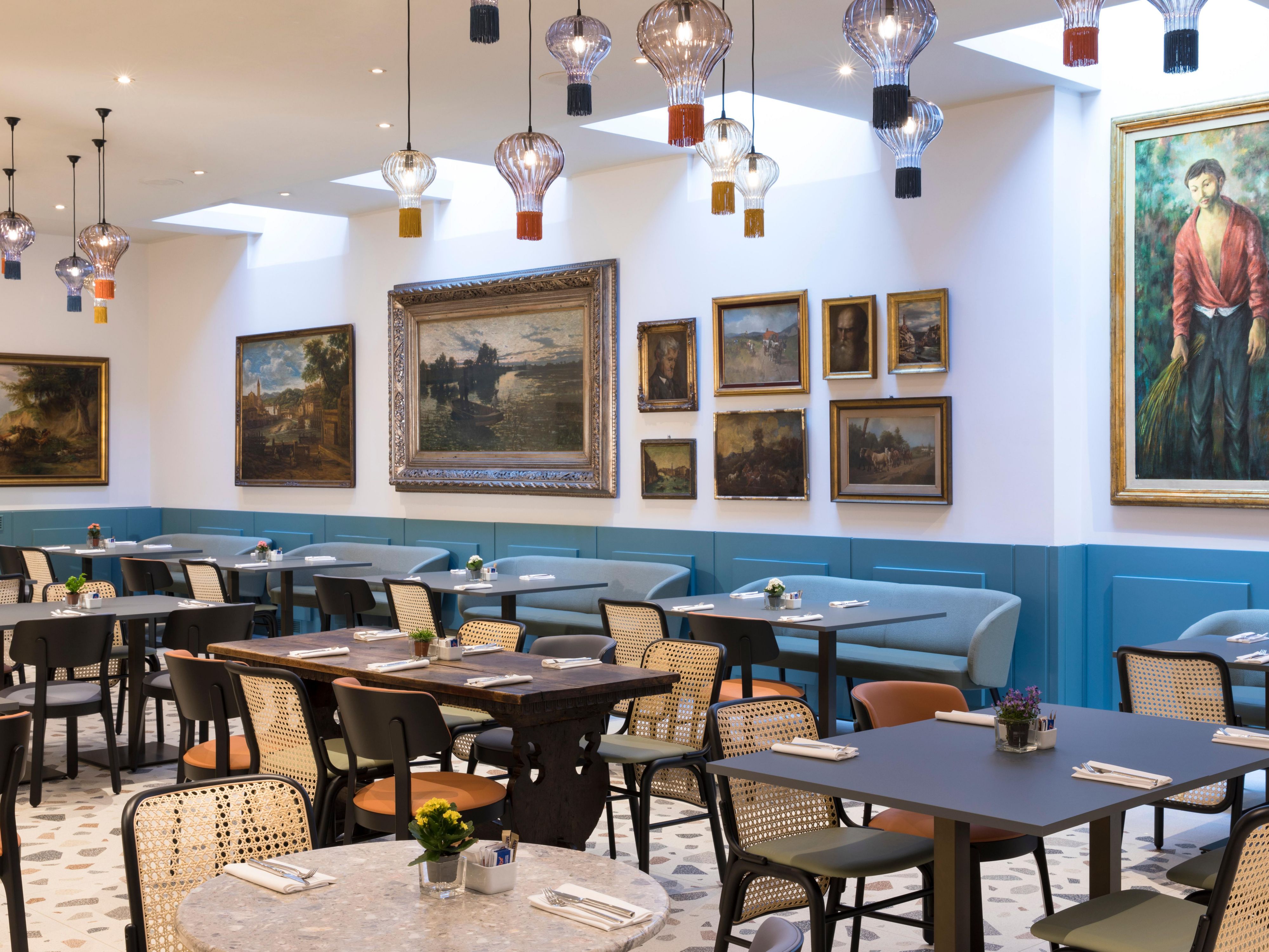 Taste your favorite breakfast in our stylish breakfast hall.