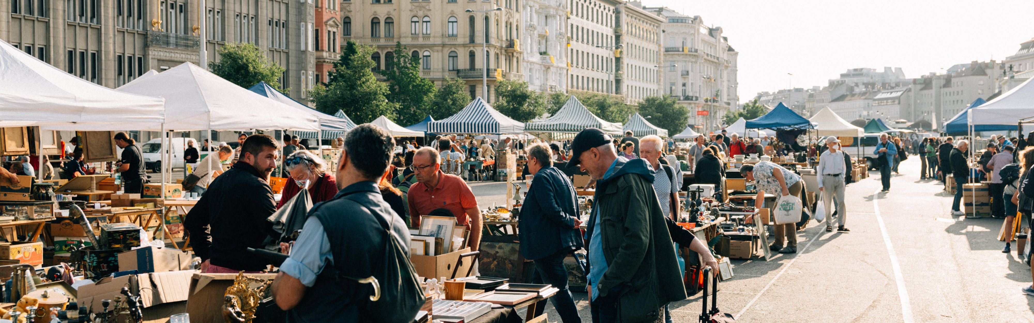 Pasar loak di Naschmarkt