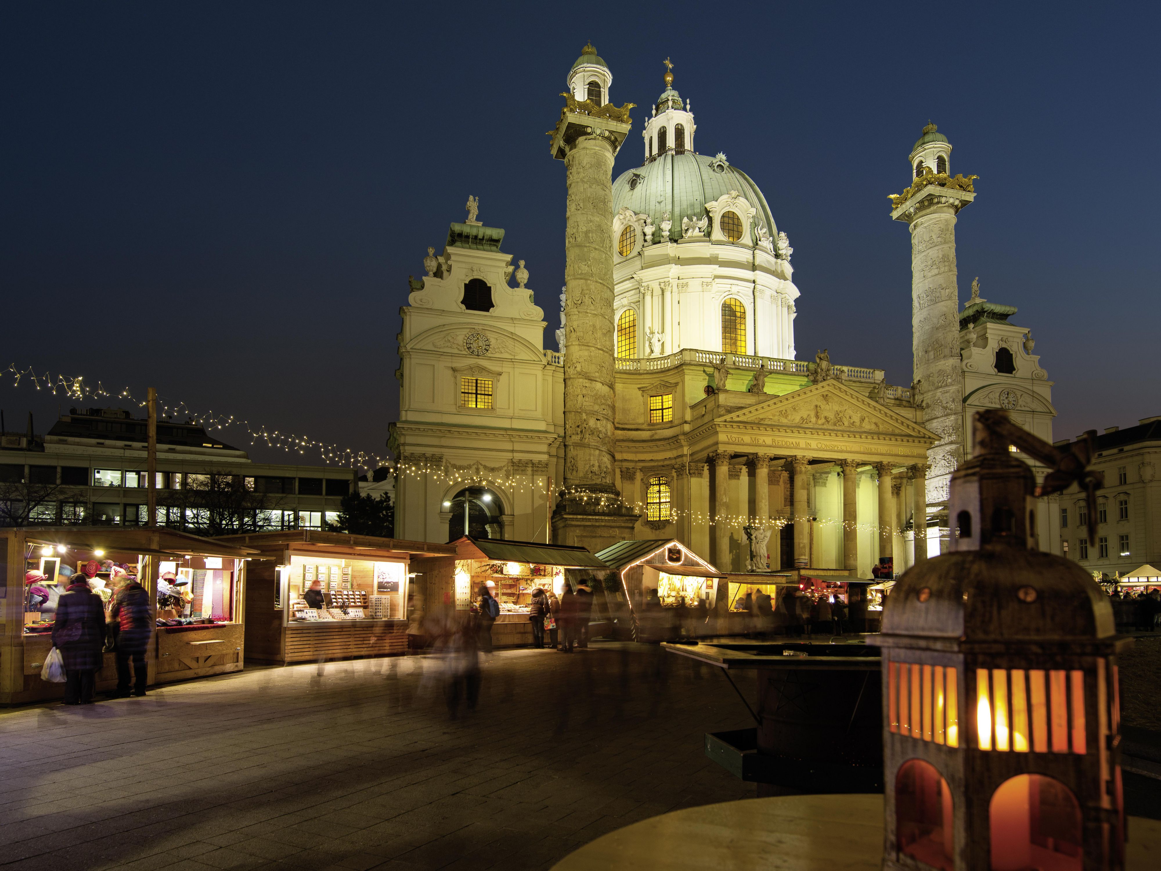Christmasmarket at Karlsplatz