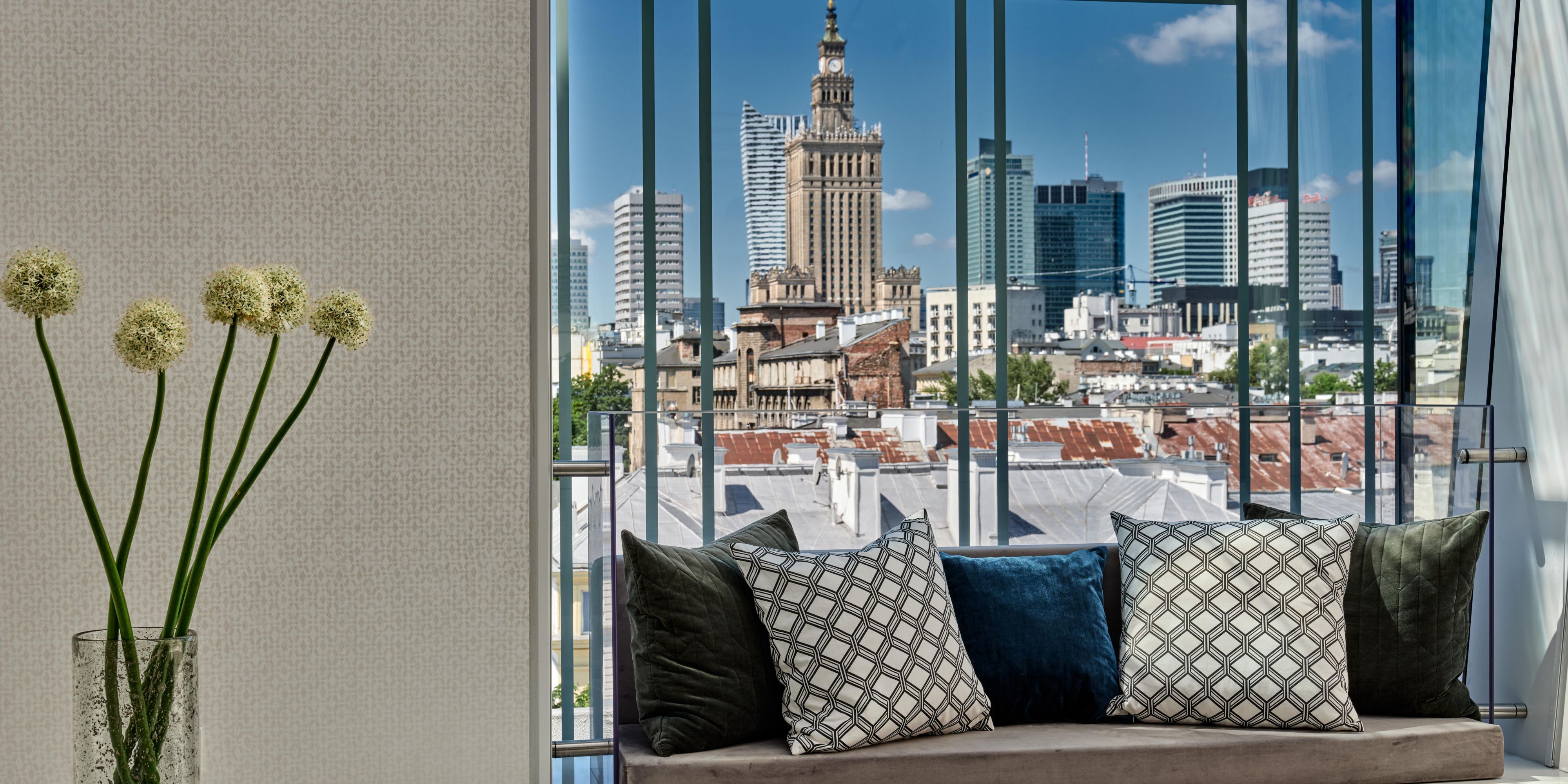 Suite with panoramic view of Warsaw's heart.