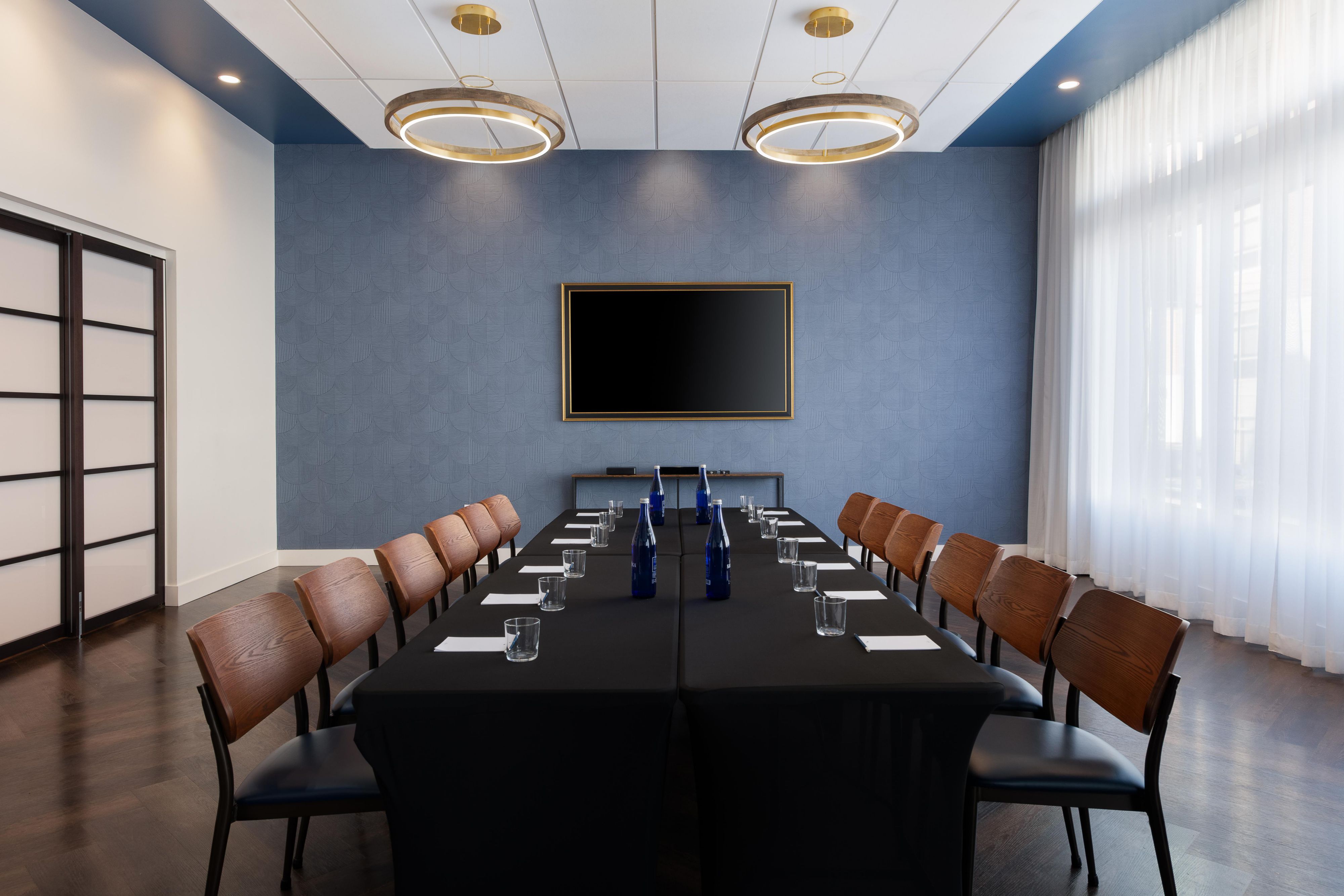 Eagle 2 Meeting Room set in a Boardroom style 