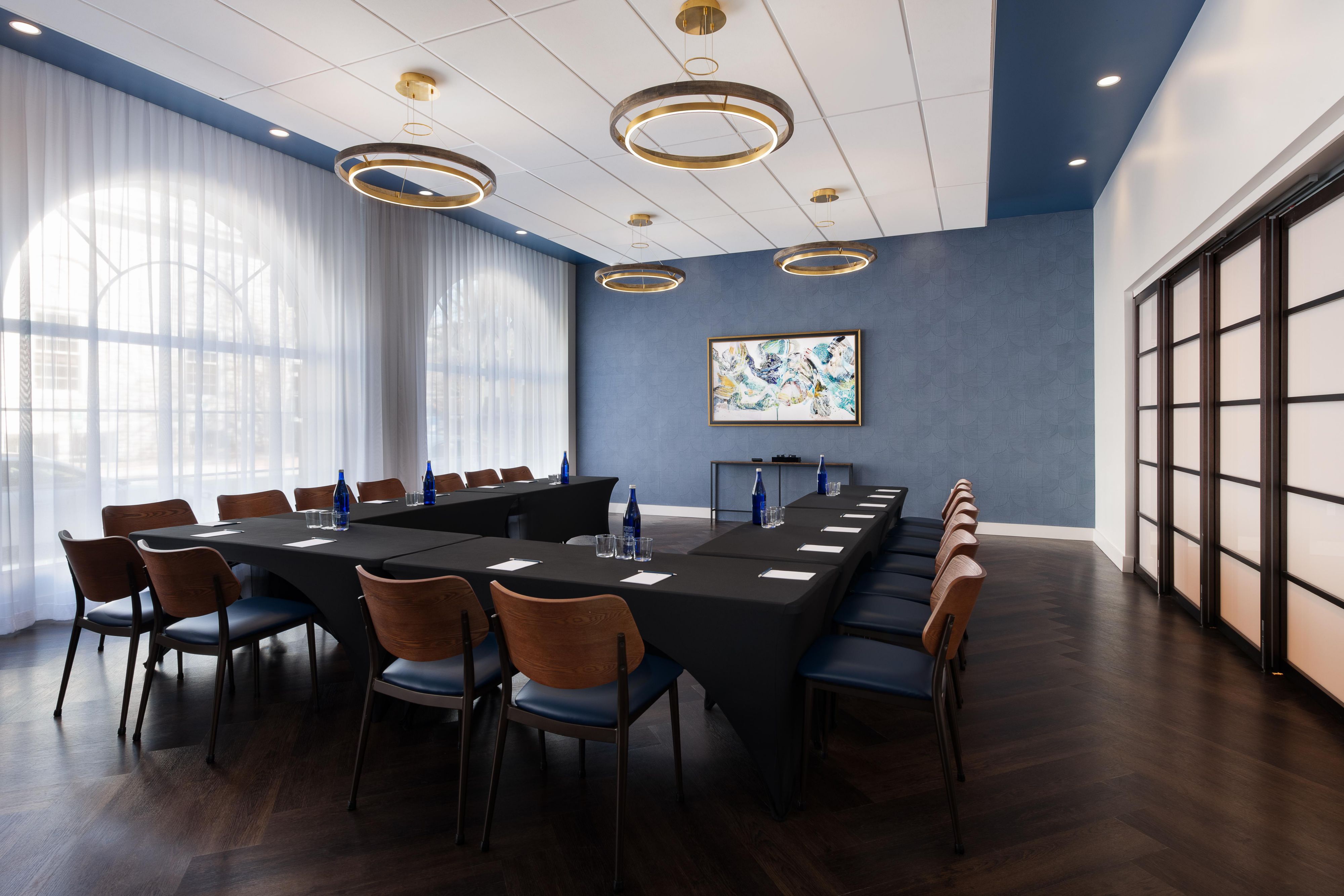 Eagle 1 Meeting Room set in a U-Shape Style