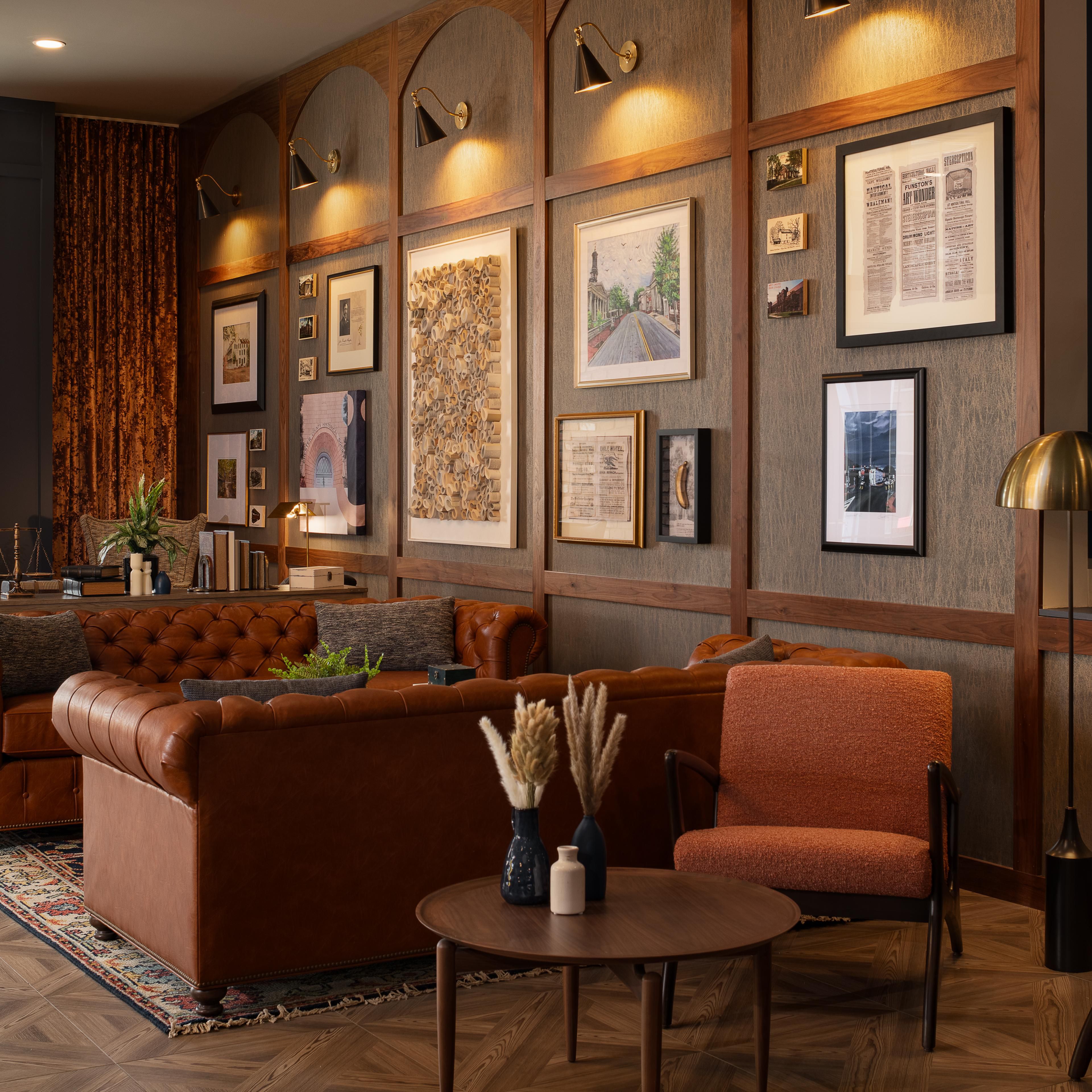 Enjoy our Hotel Lobby