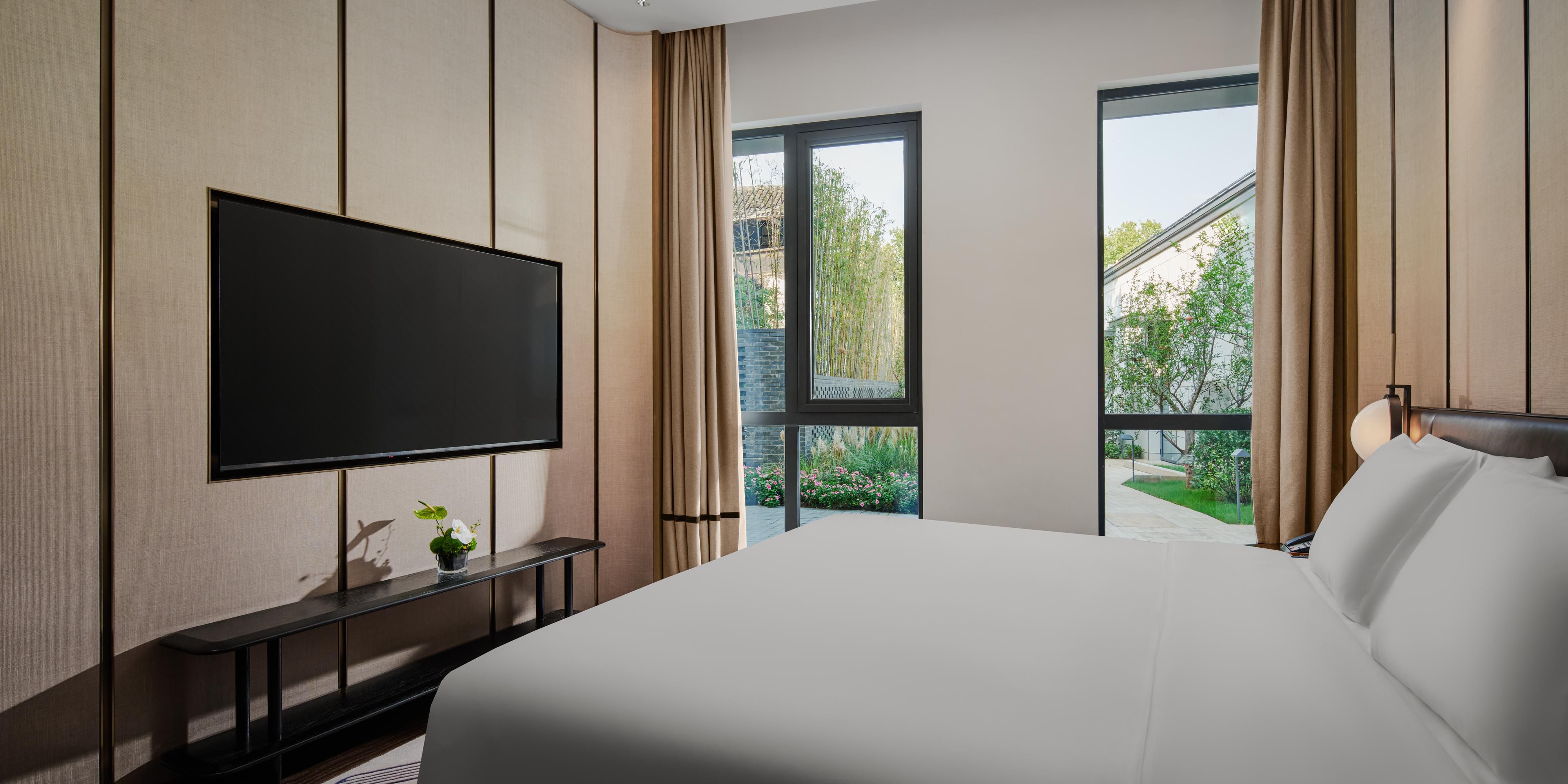 1 King Bed One Bedroom Suite Sofabed