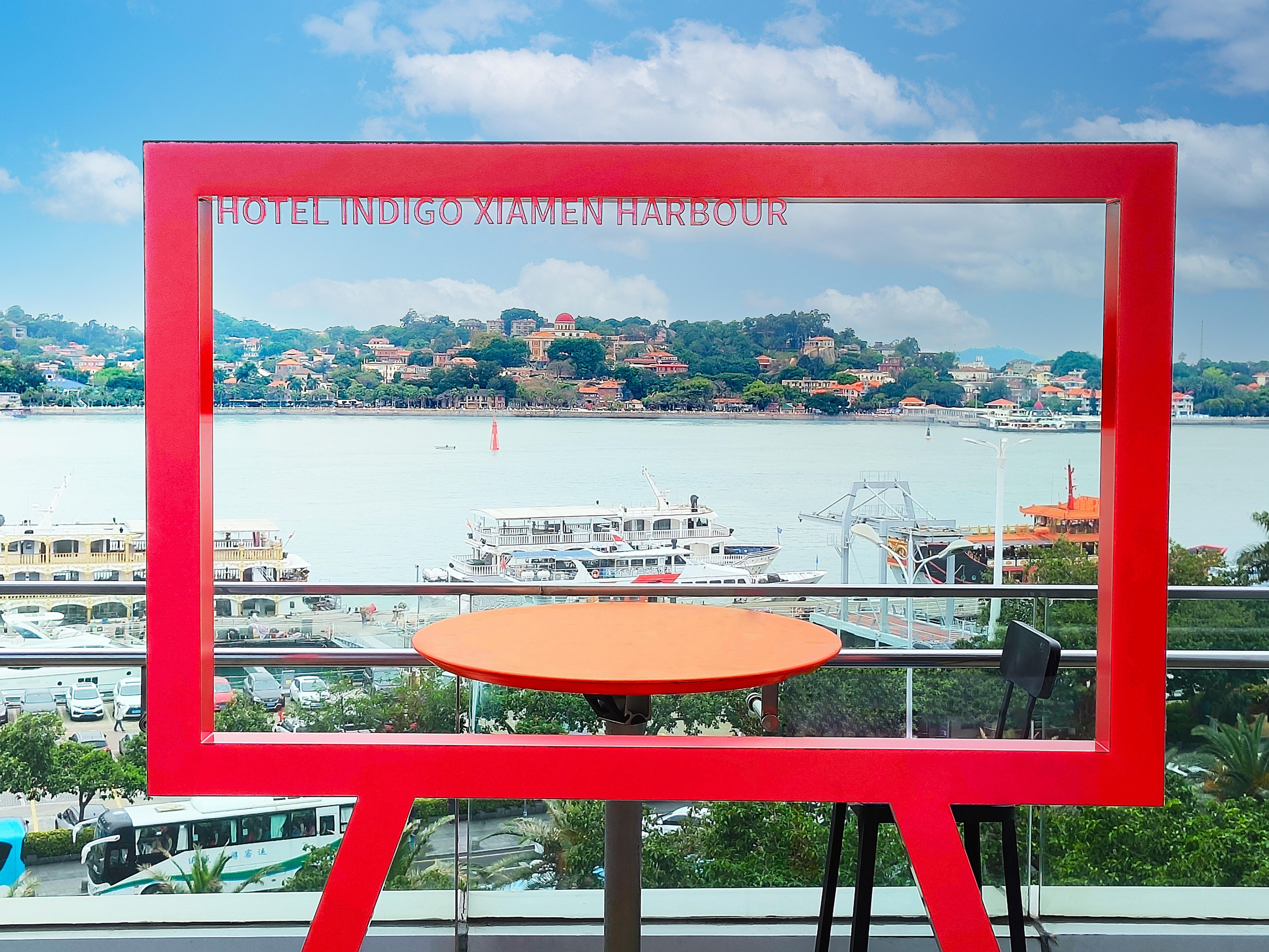 5th Floor Terrace Photo Spot Frame