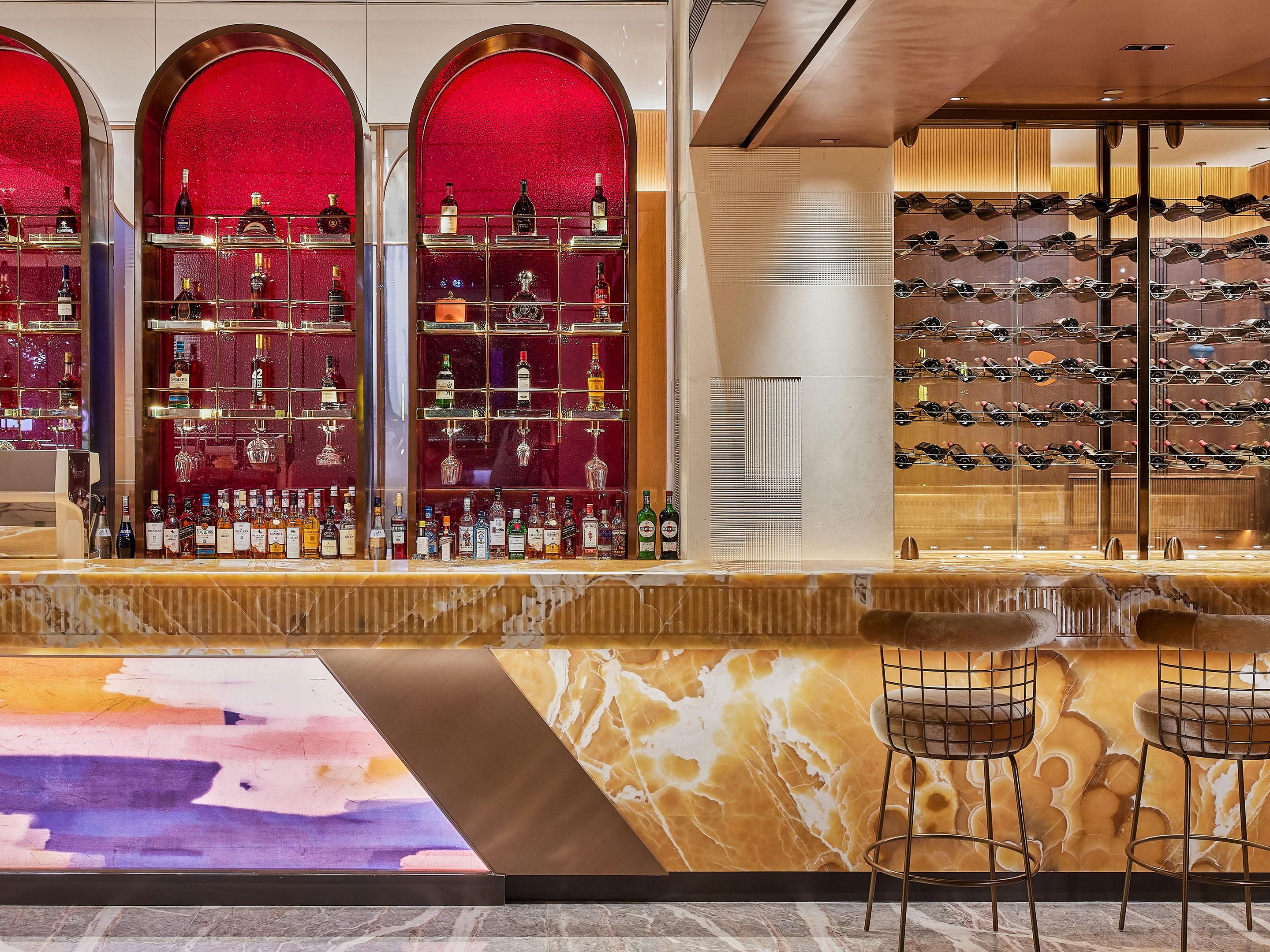 Glow Bar