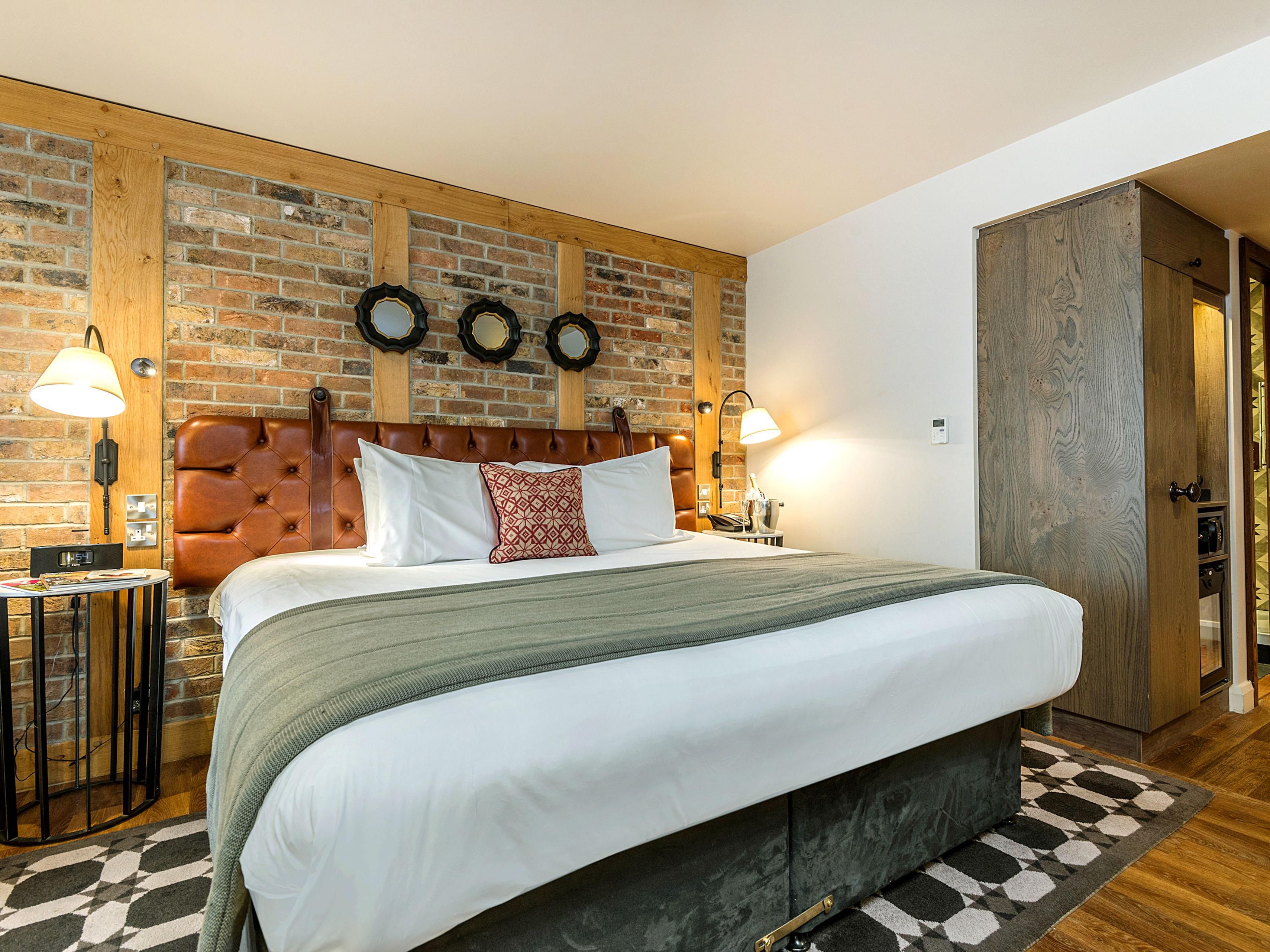 Feel at home in the luxury of our neighbourhood-inspired guest rooms, designed to reflect York’s rich history. Soft, Yorkshire wool furnishings and images from Walmgate past complement contemporary décor. Enjoy free Wi-Fi, a mini fridge, and air conditioning. Slip into a complimentary robe and enjoy a local welcome gift.