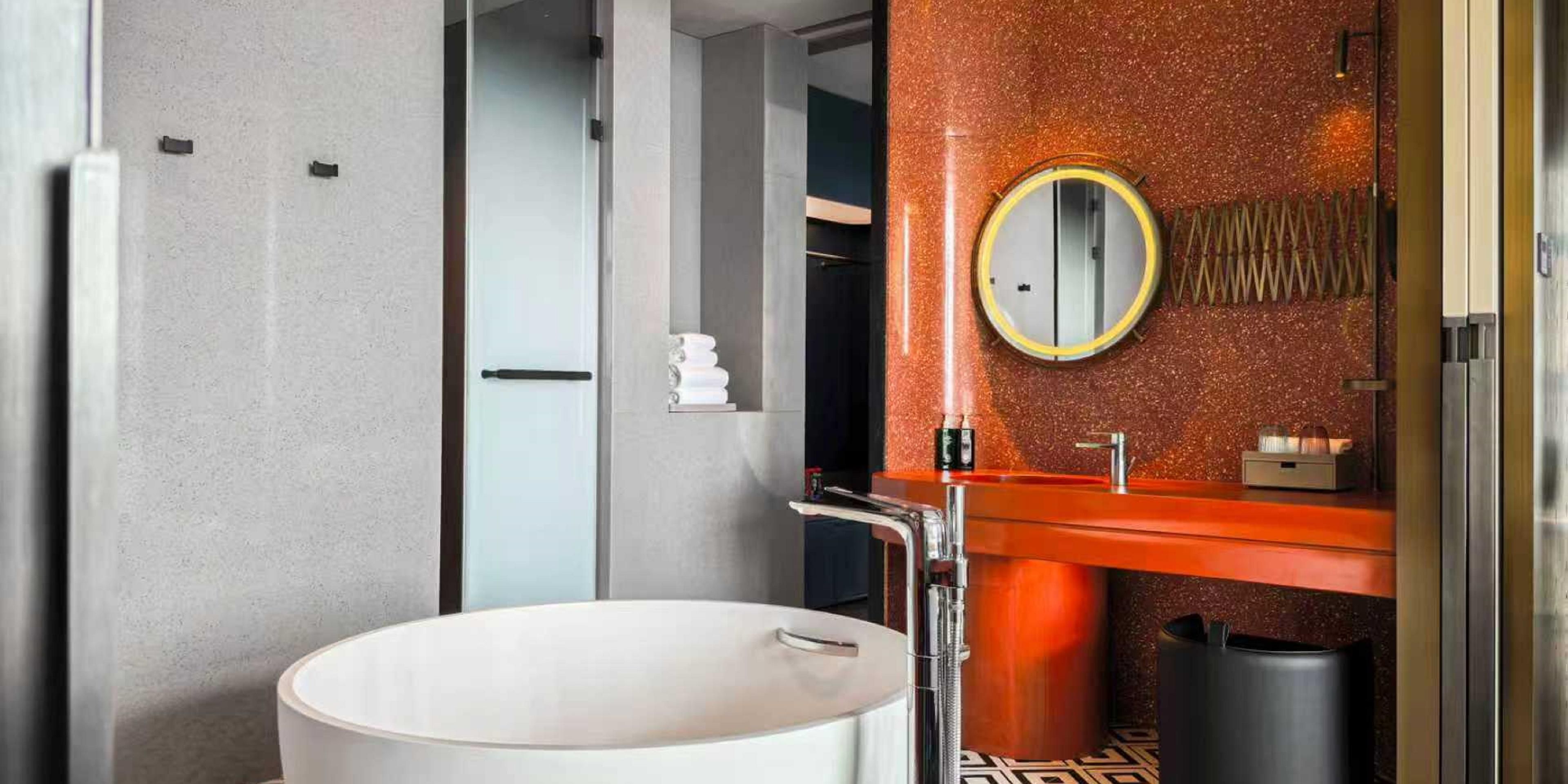 1 King 1 Bedroom Suite with Living and Dning Area