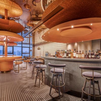 Bar y salón