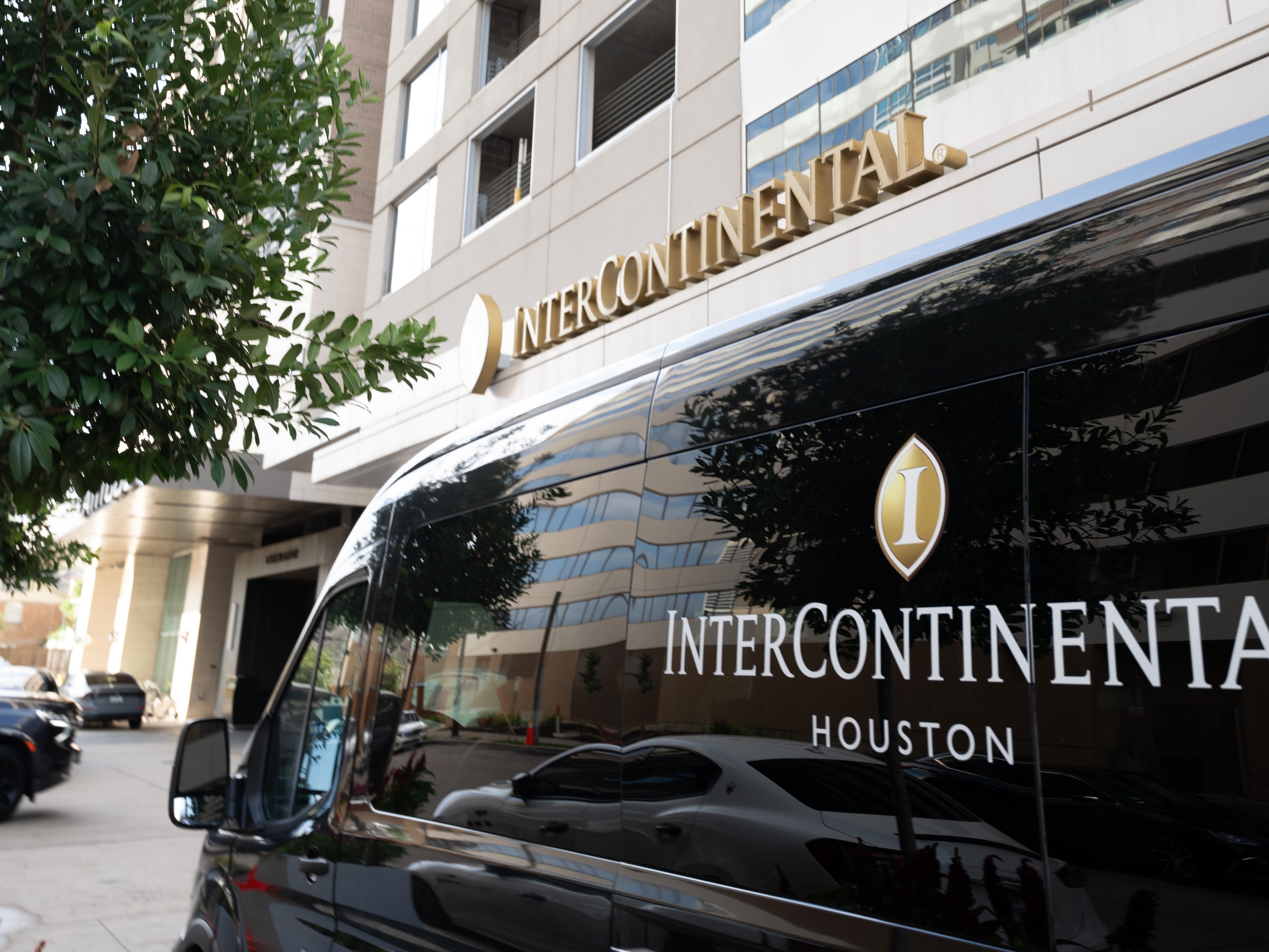 InterContinental Houston hotel shuttle service