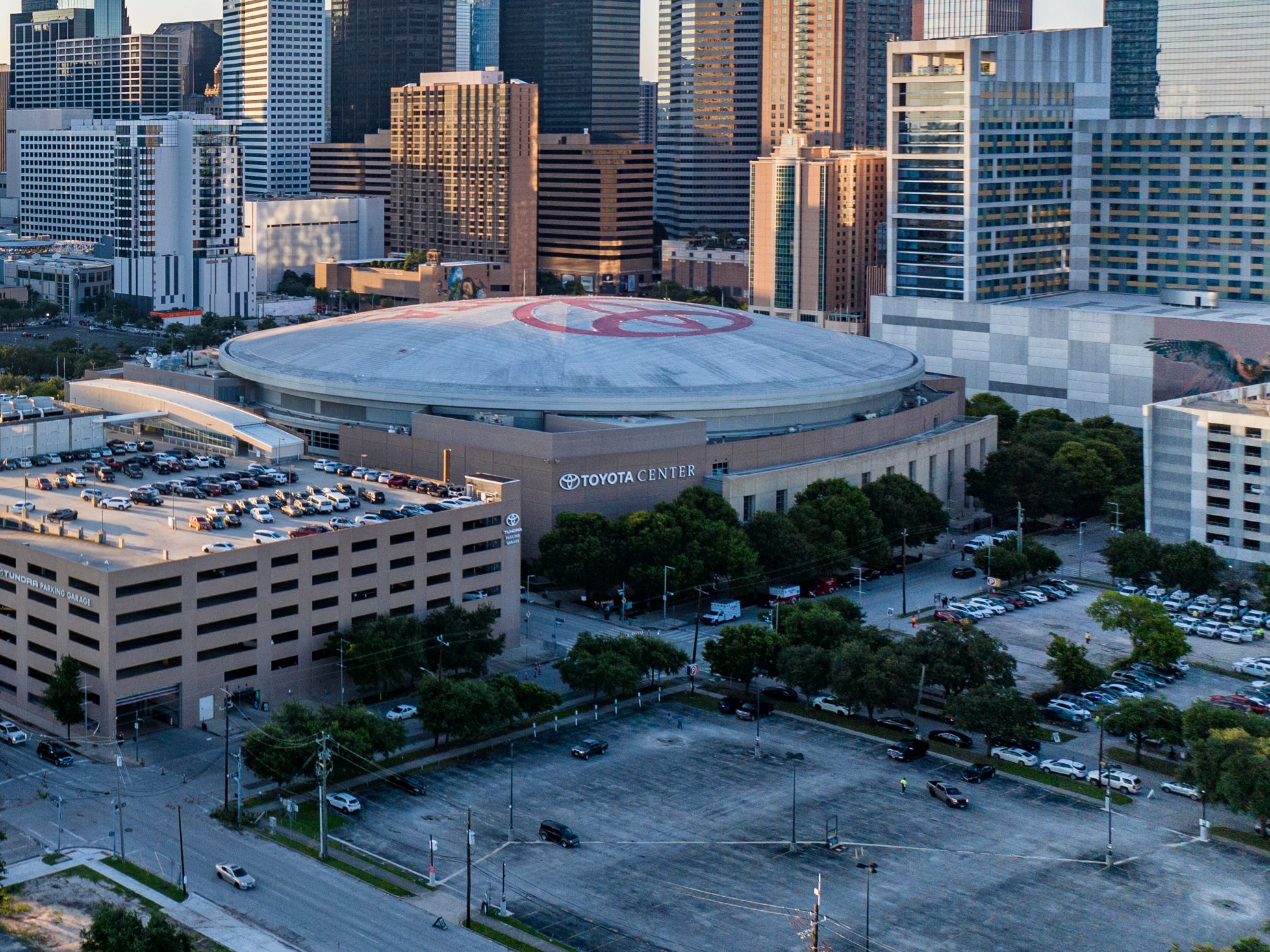exterior of the Toyota Center in downtown Houston