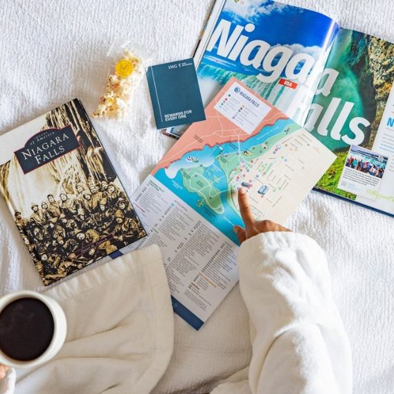 Niagara Falls maps and magazines 