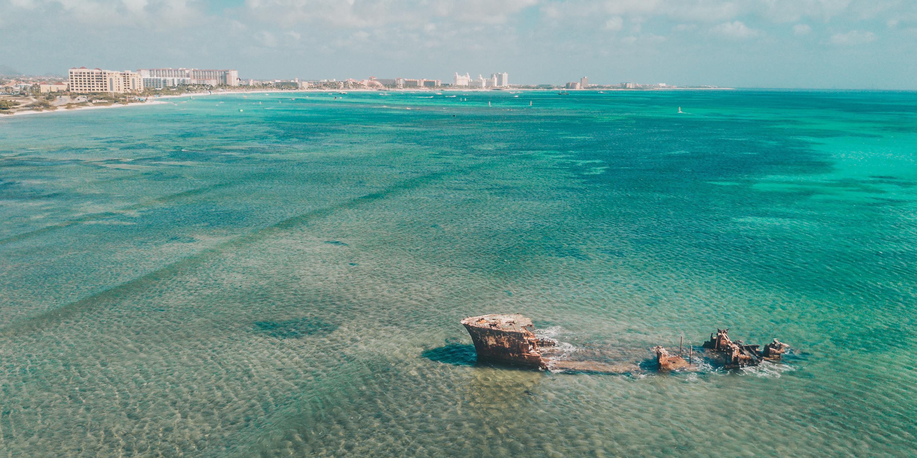 Three freshwater pools and direct access to the award-winning Eagle Beach make this the perfect base for both chill days and active play. Snorkel, kayak, or unwind with beachside cocktails—your island pace is up to you.