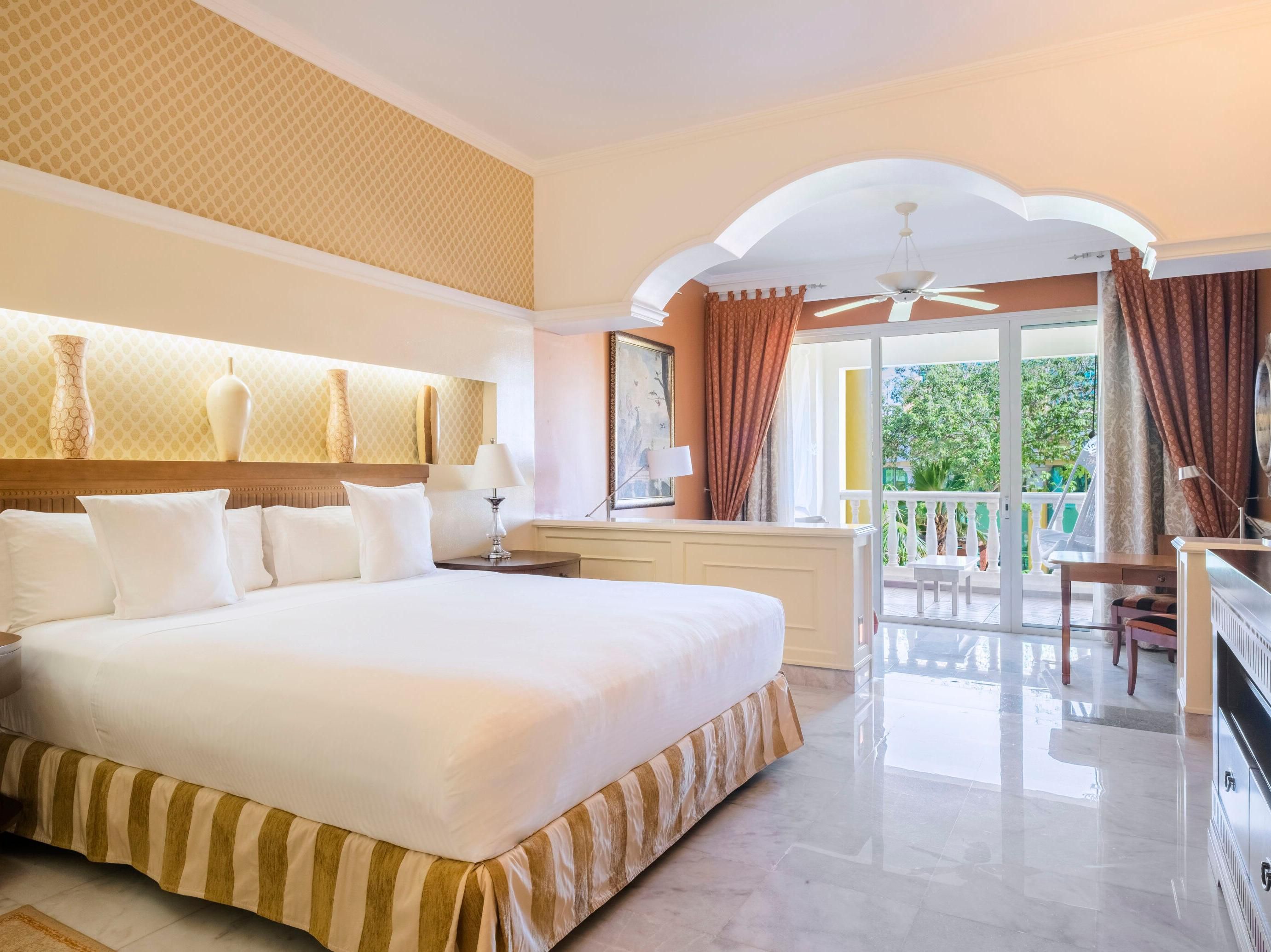 Upper floor suite