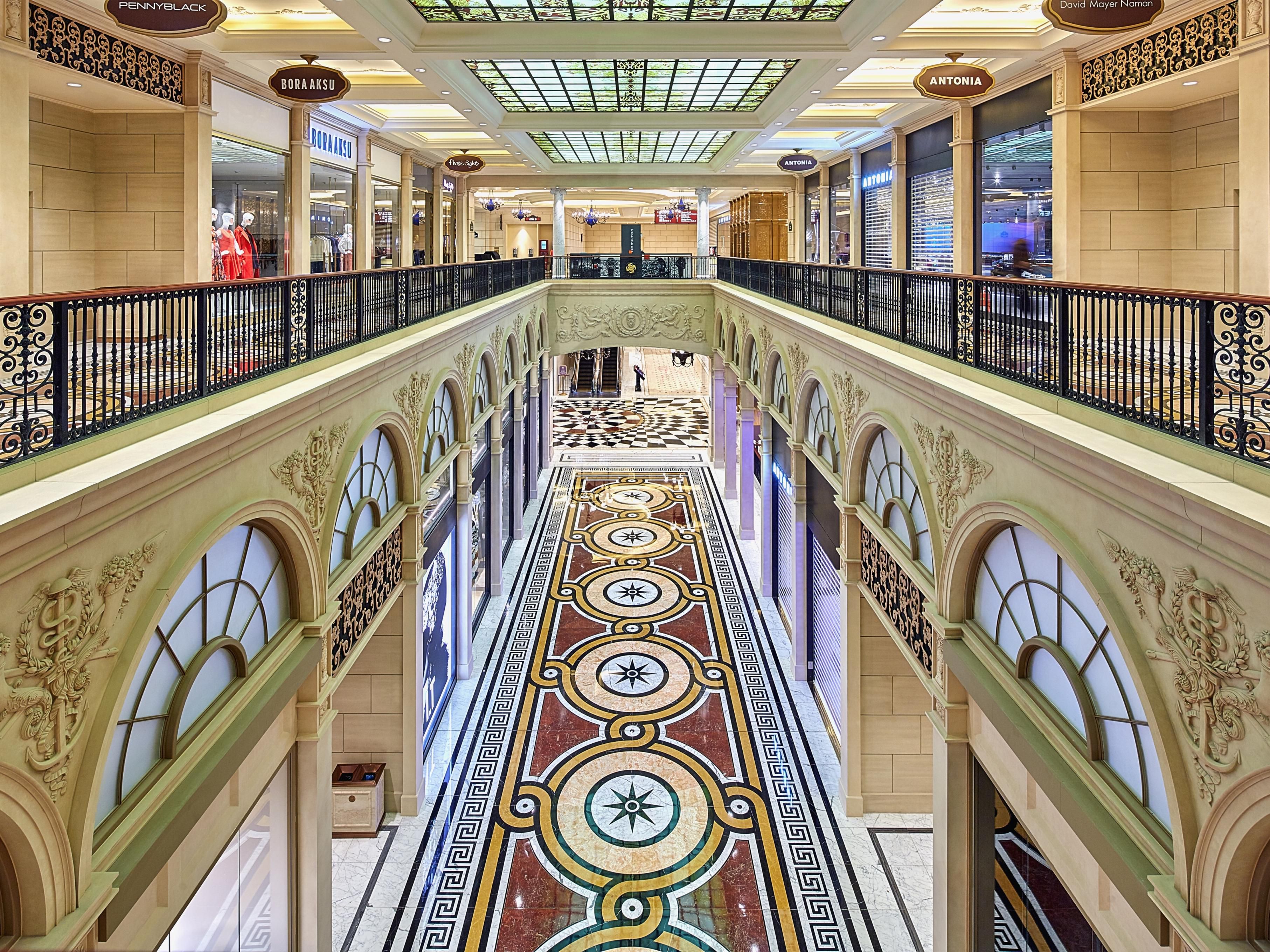 Shopping Mall