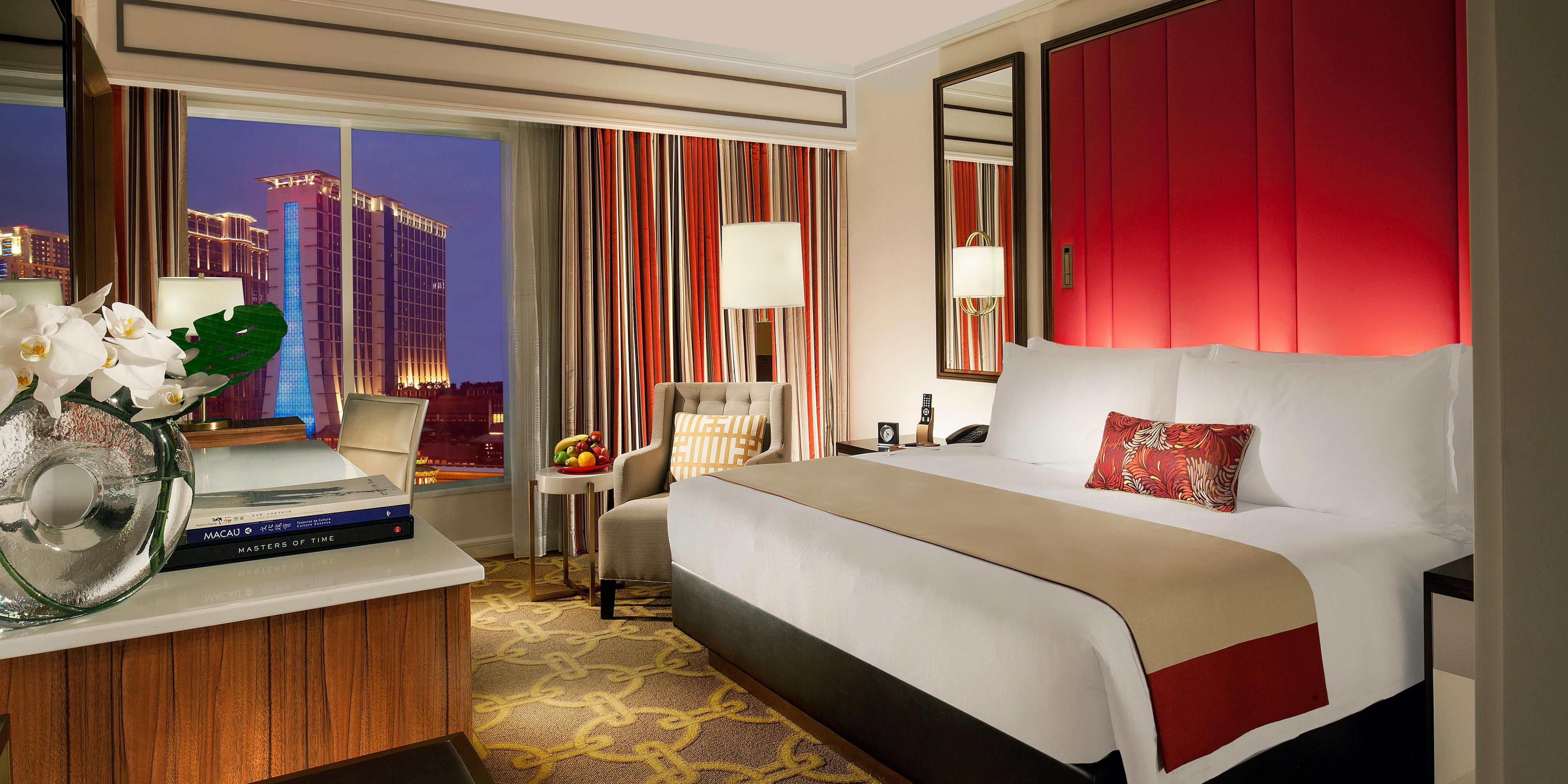 Guest Room - King Bed