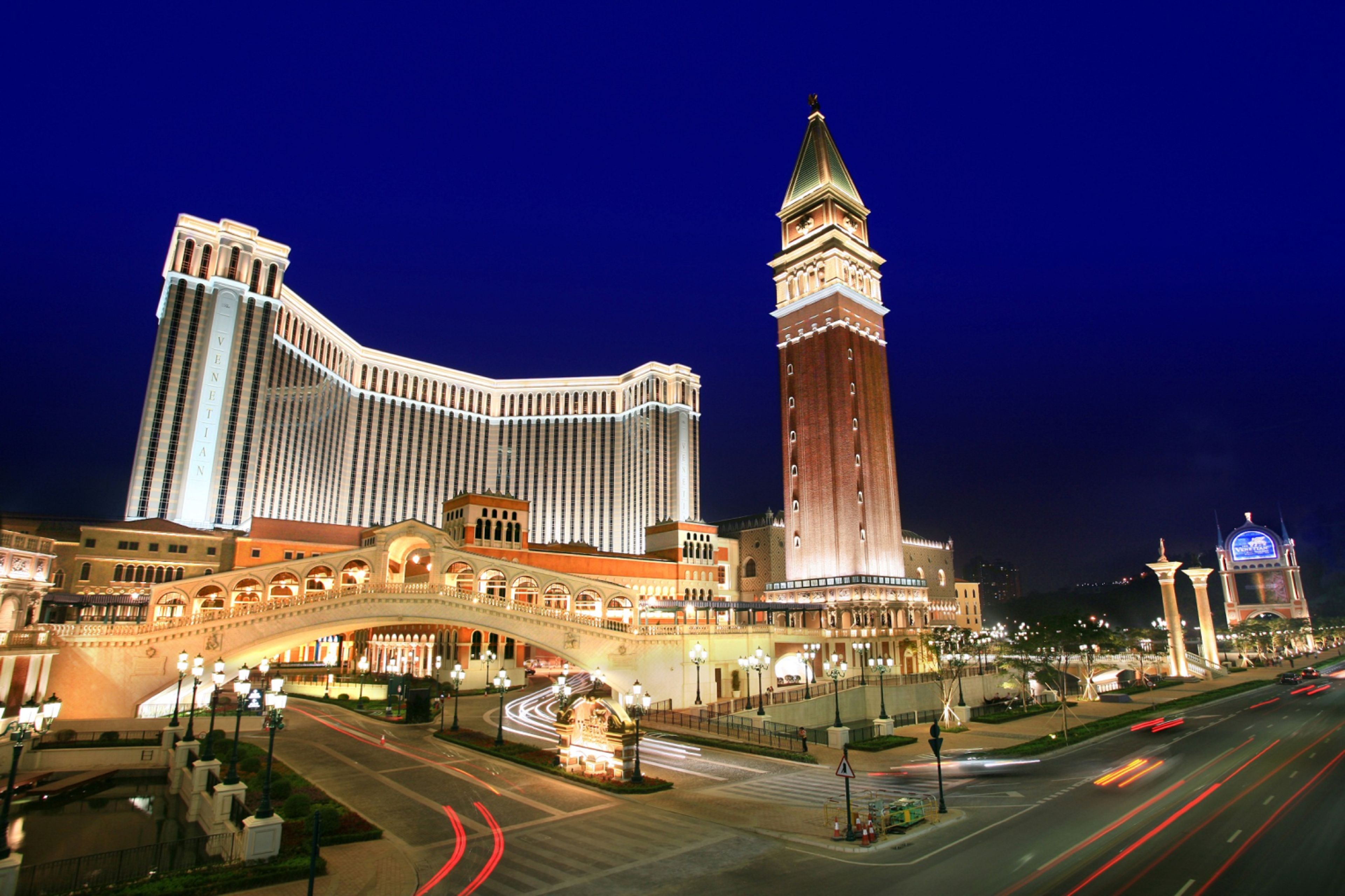 Аомынь макао. The Venetian (Макао). Venetian Macao казино. Venetian Macau казино площадь.