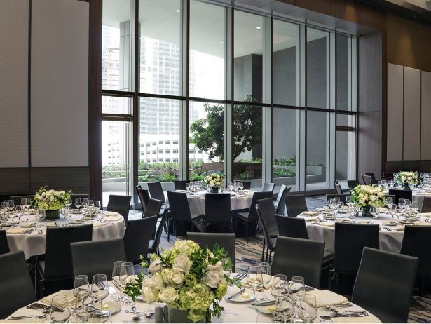 Wilshire Ballroom set in classroom style with two projectors