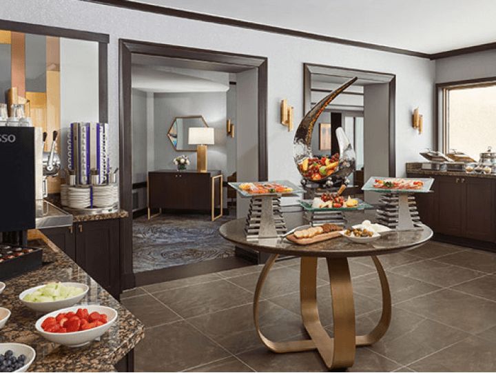 Enjoy hor d-oeuvres with beautiful views in our Club Lounge