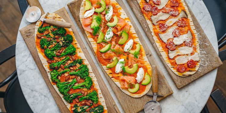 Image of chef made flatbread at an IHG Hotel restaurant