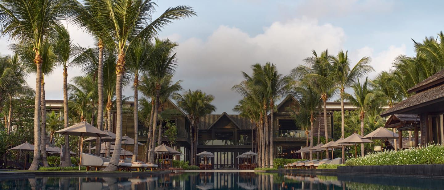 蘇梅島金普頓基塔蕾酒店，一座擁有棕櫚樹、泳池與奢華別墅的熱帶度假勝地