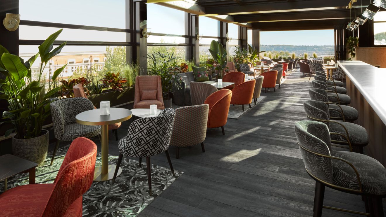roottop dining view